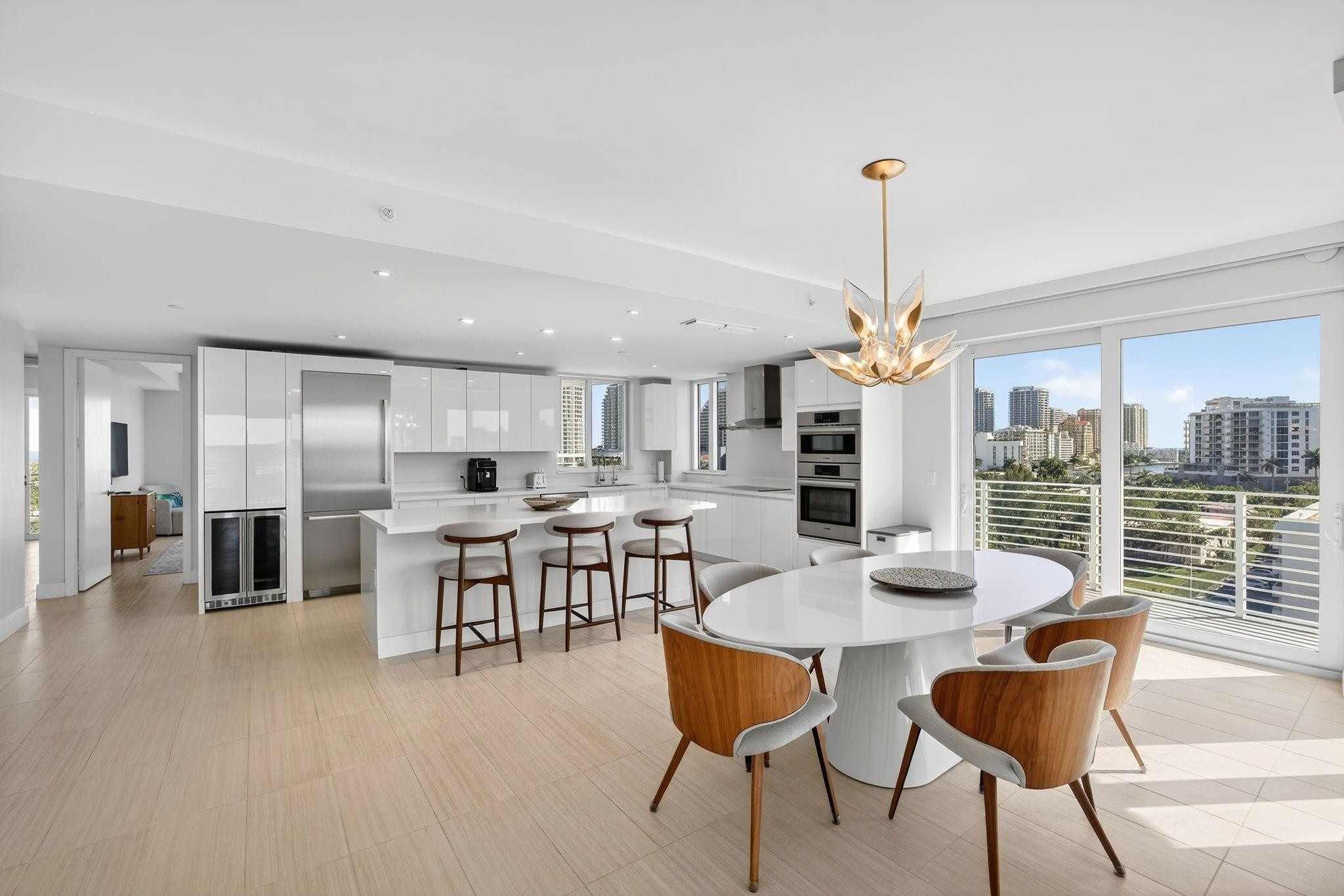 612 Bayshore Drive 702