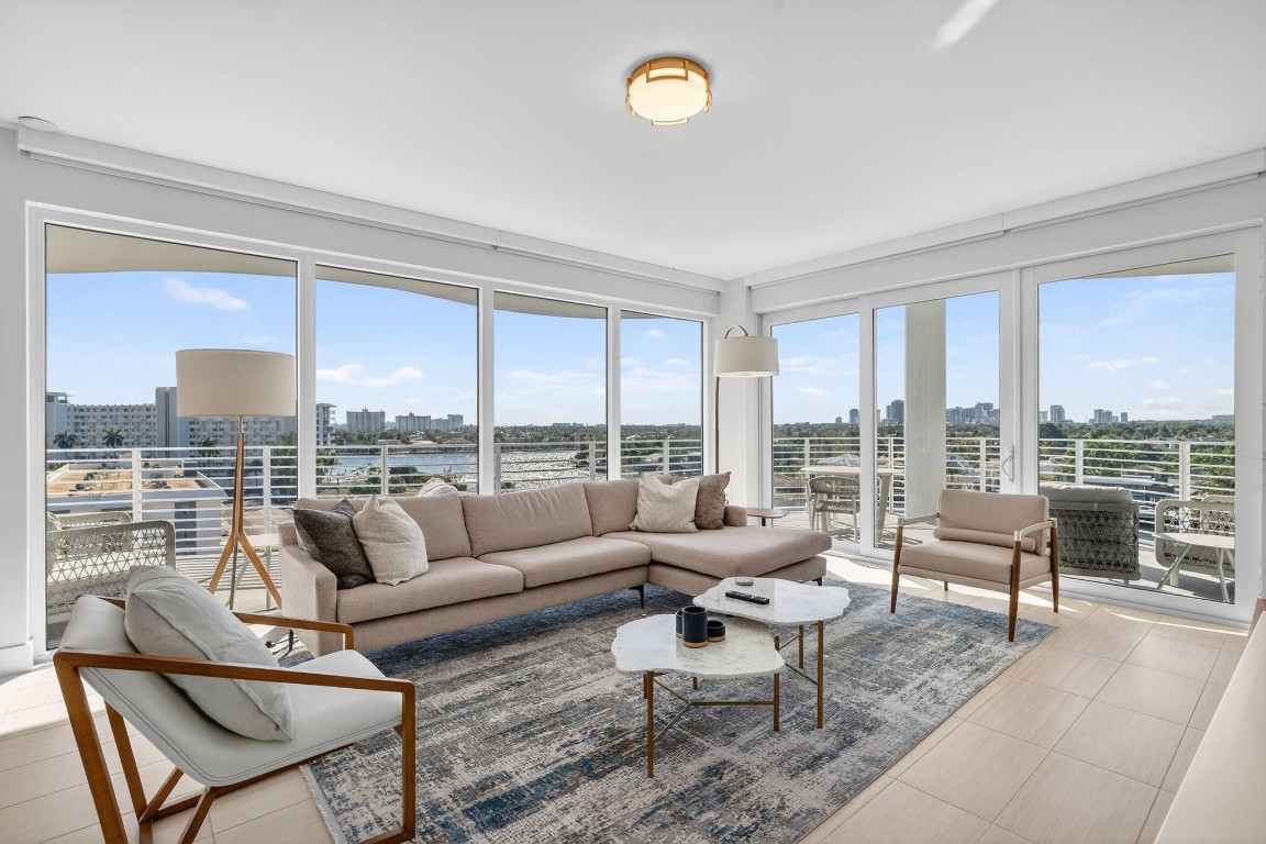 612 Bayshore Drive 702