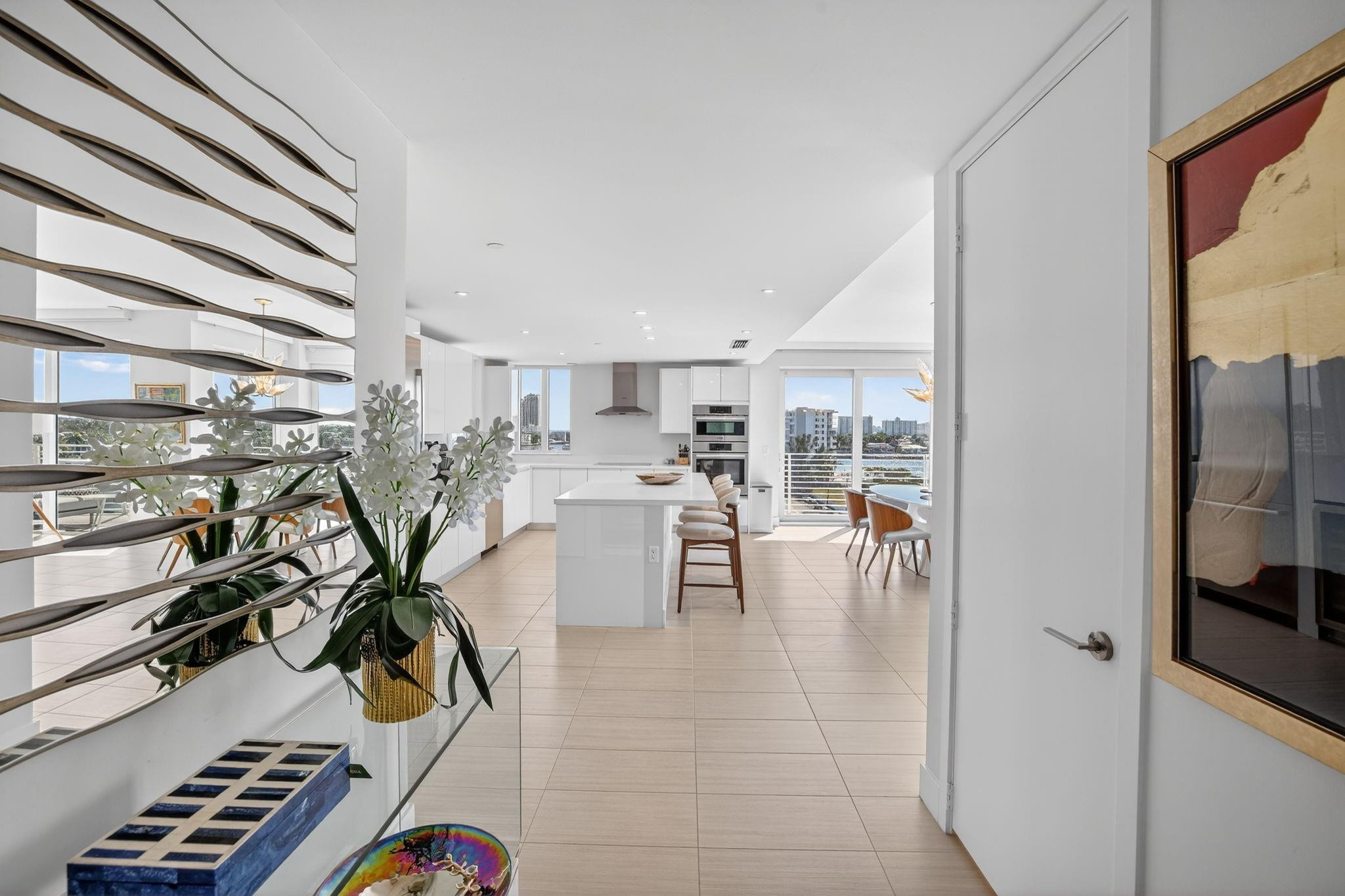 612 Bayshore Drive 702