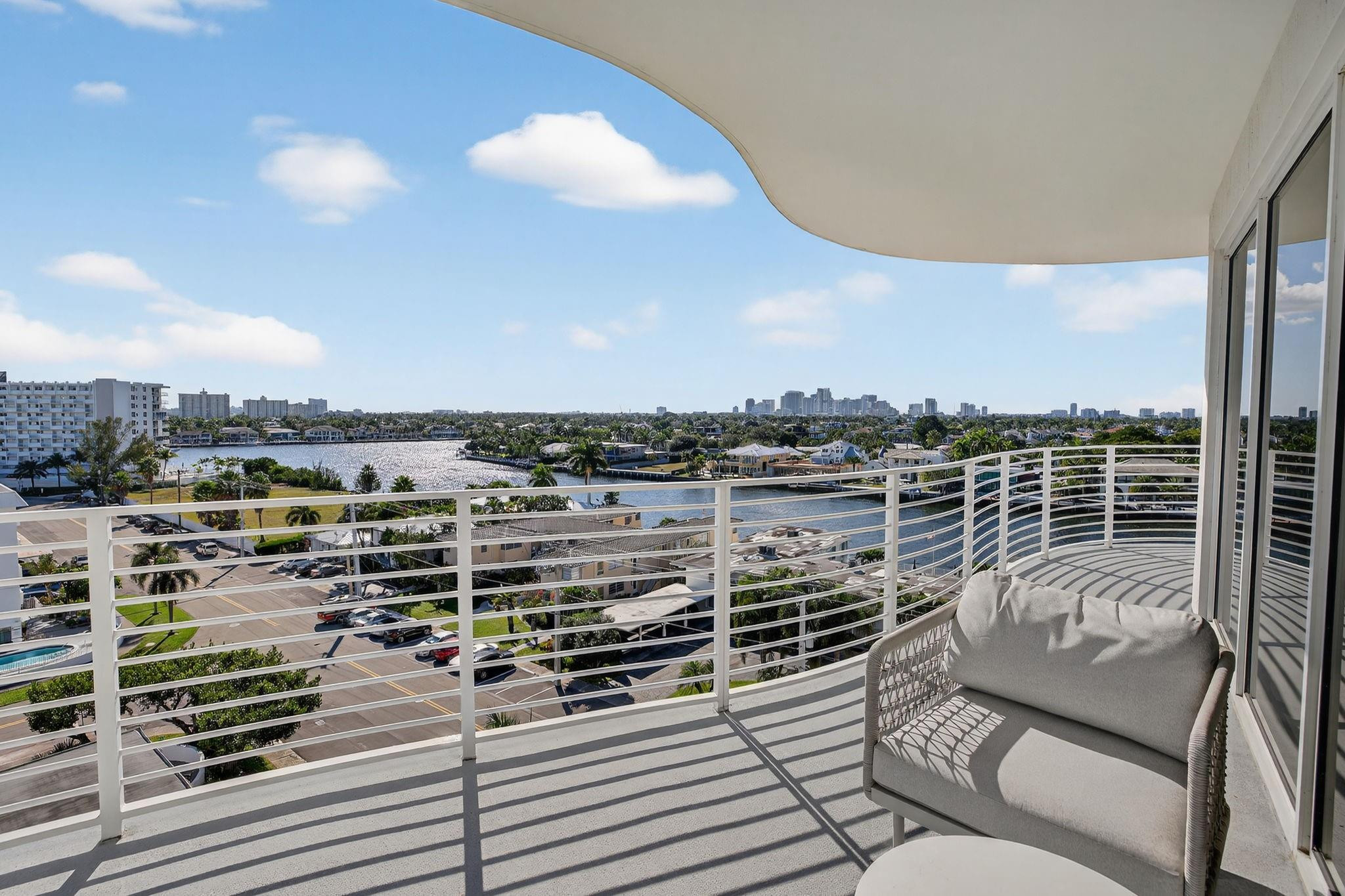 612 Bayshore Drive 702