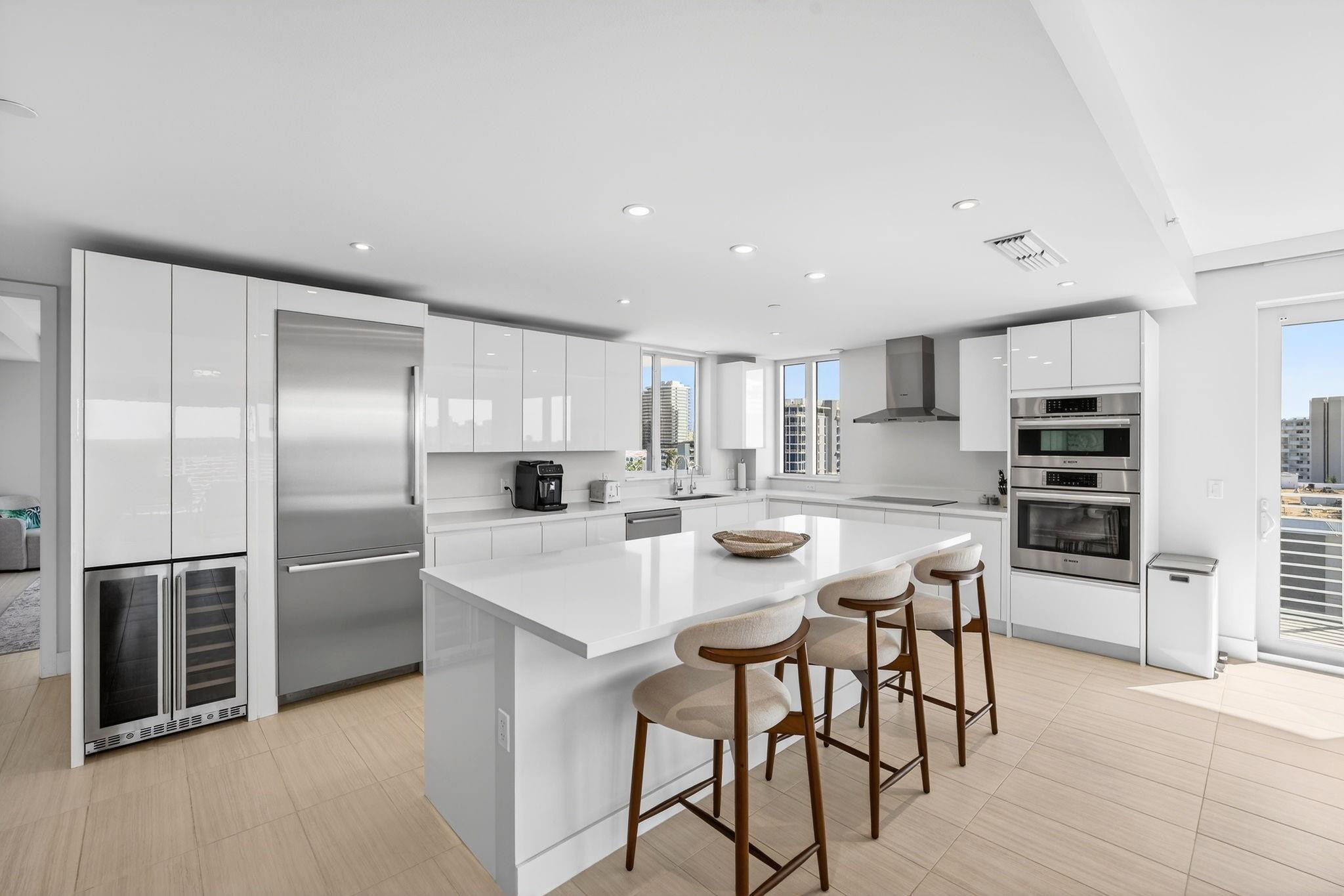 612 Bayshore Drive 702