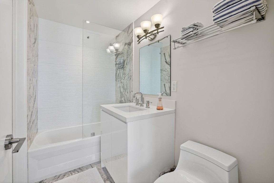 612 Bayshore Drive 702