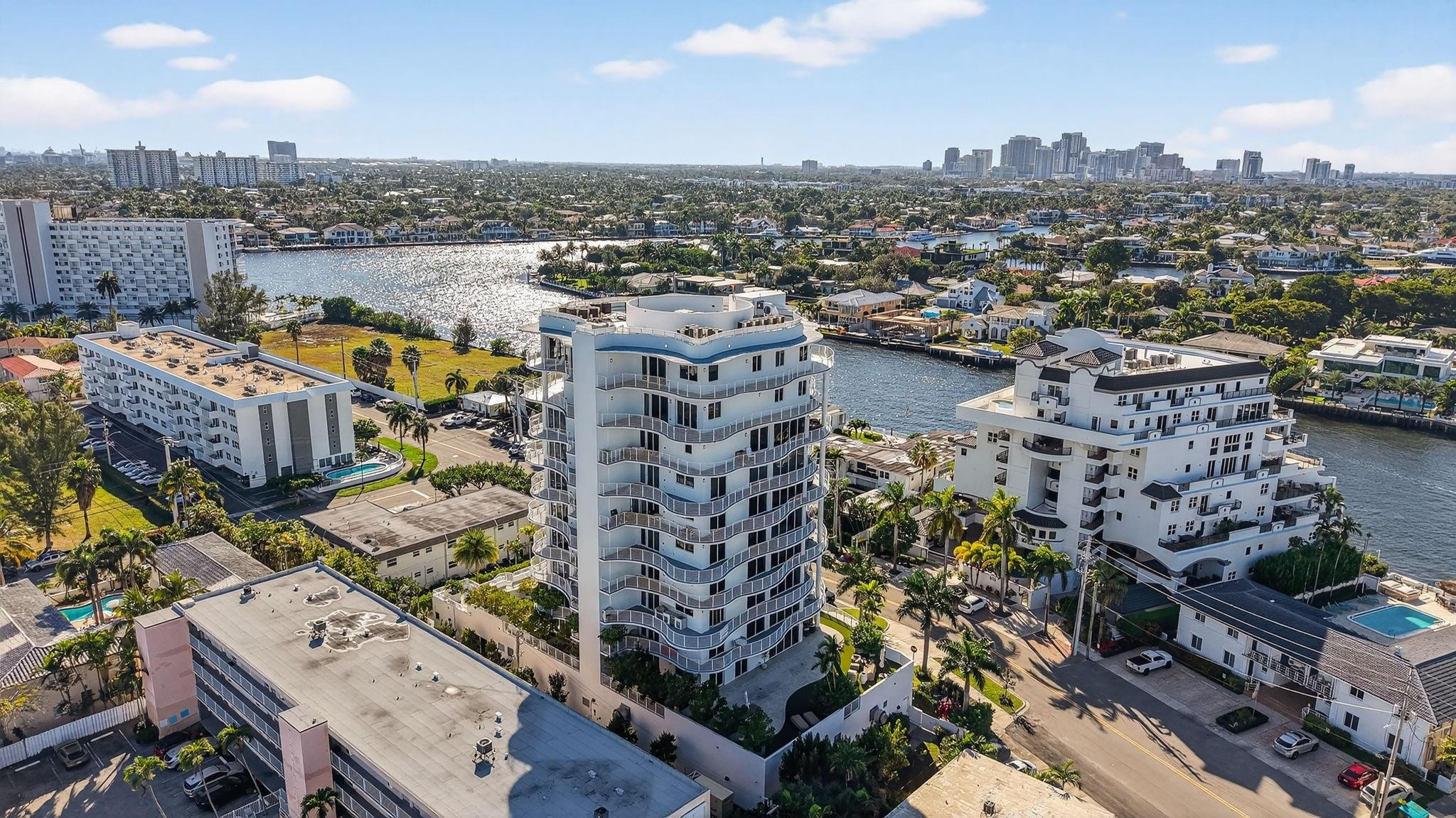 612 Bayshore Drive 702
