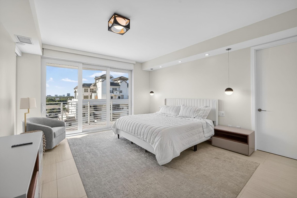 612 Bayshore Drive 702