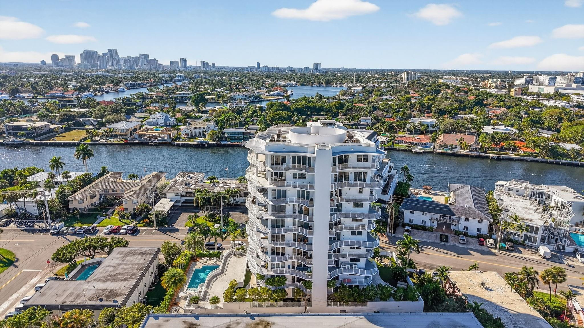 612 Bayshore Drive 702
