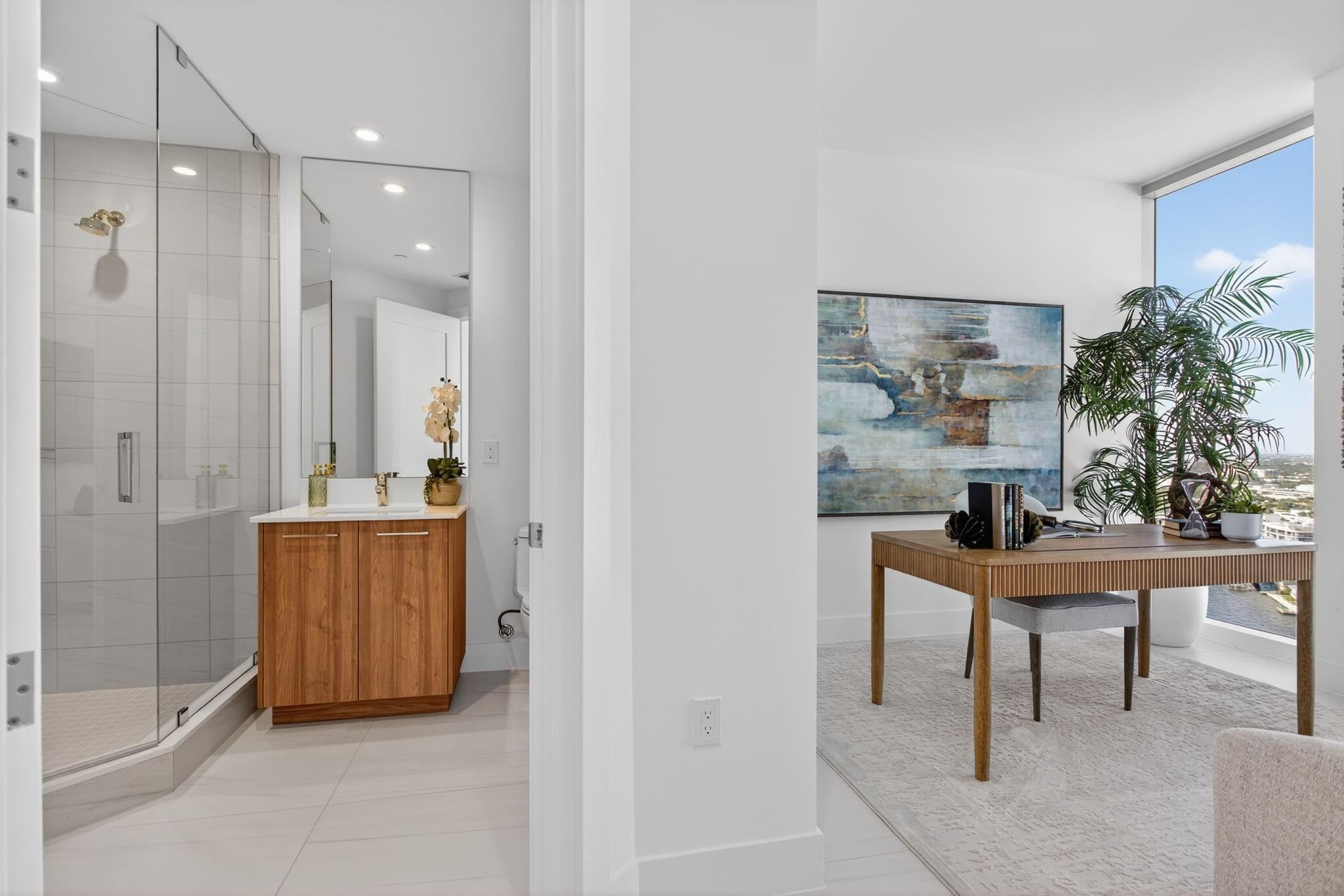 153 N Seabreeze Boulevard 2505