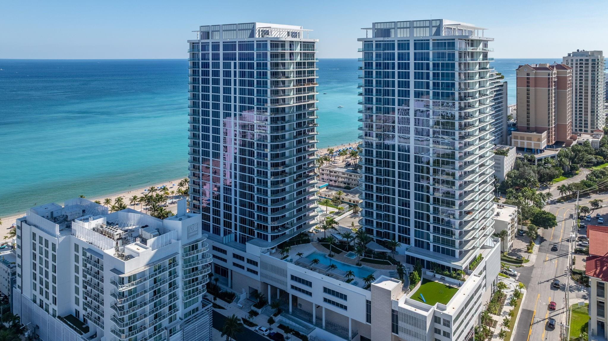 153 N Seabreeze Boulevard 2505