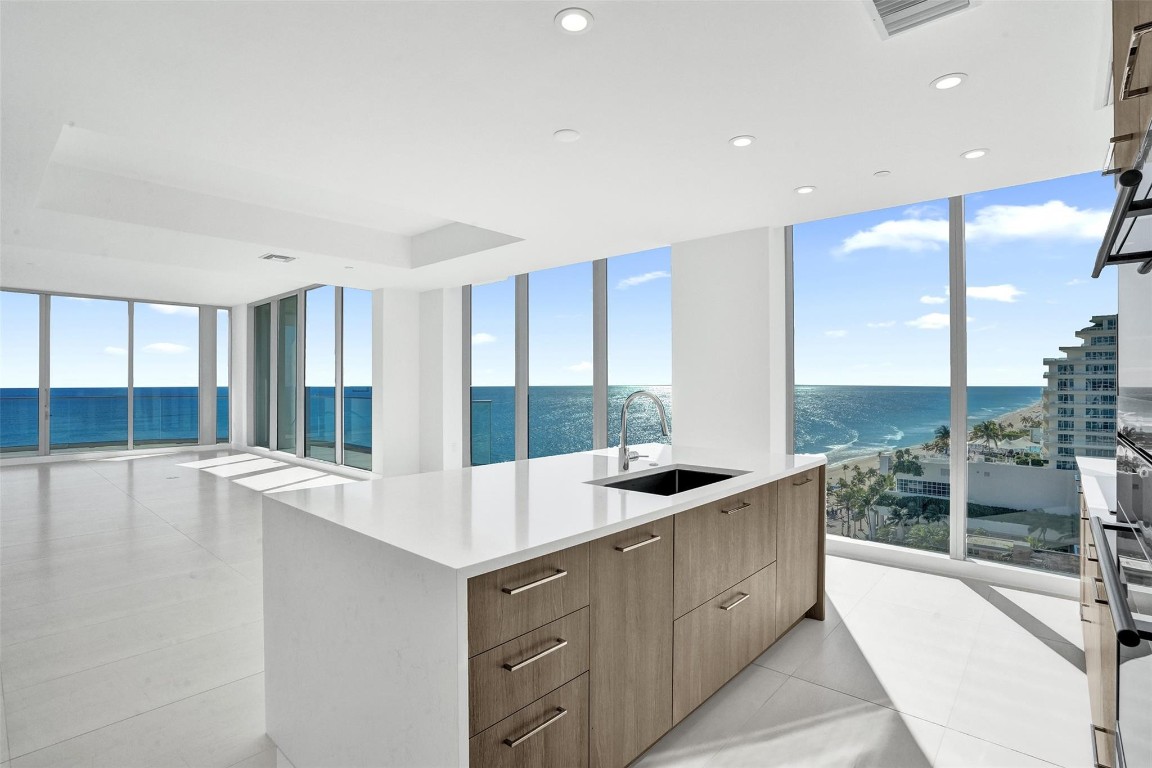 151 N Seabreeze Boulevard 1101-E