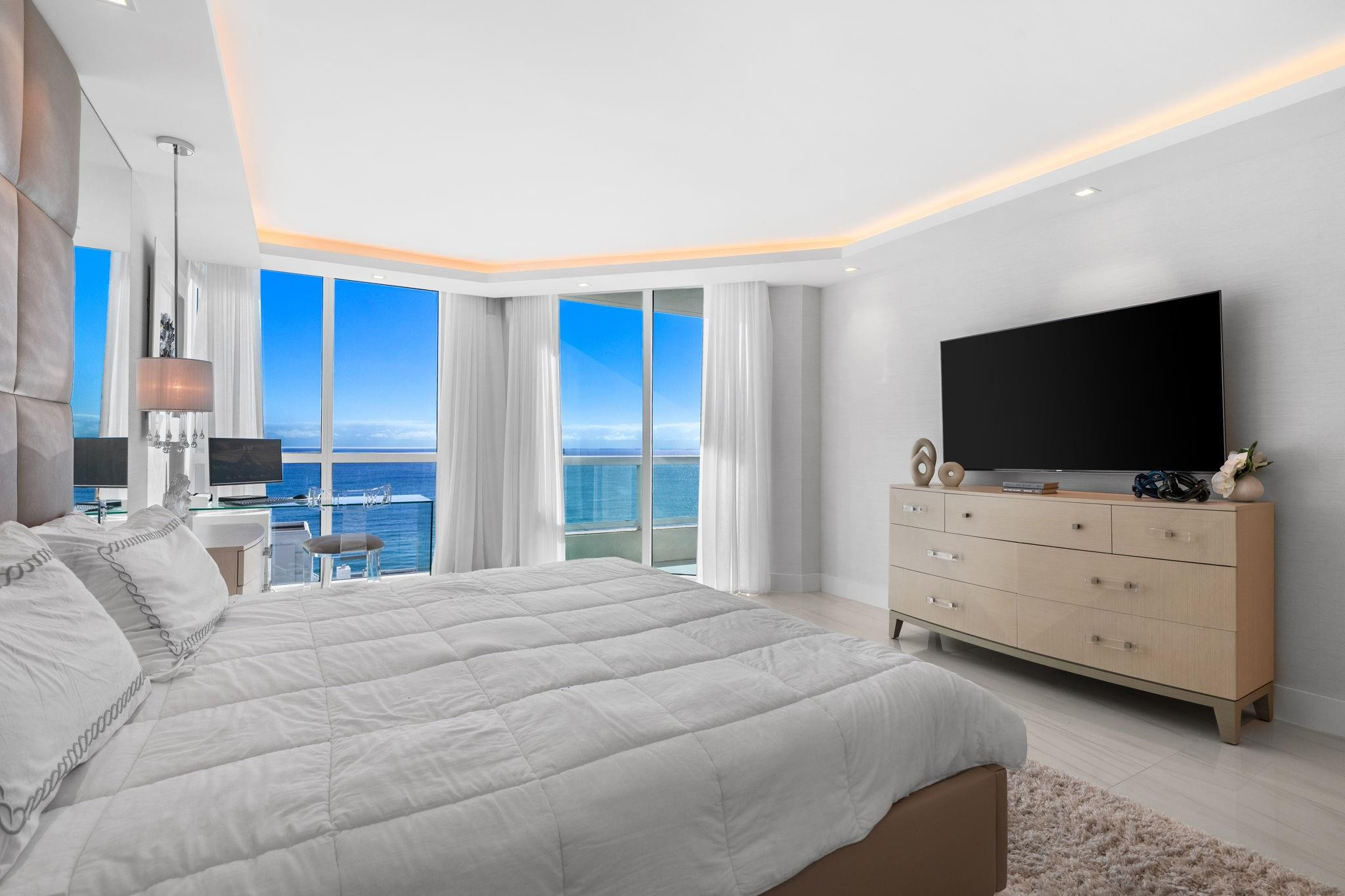 101 S Fort Lauderdale Beach Boulevard Unit: 1201