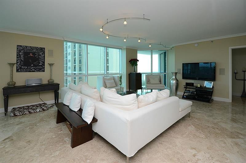 101 S Fort Lauderdale Beach Boulevard Unit: 1206
