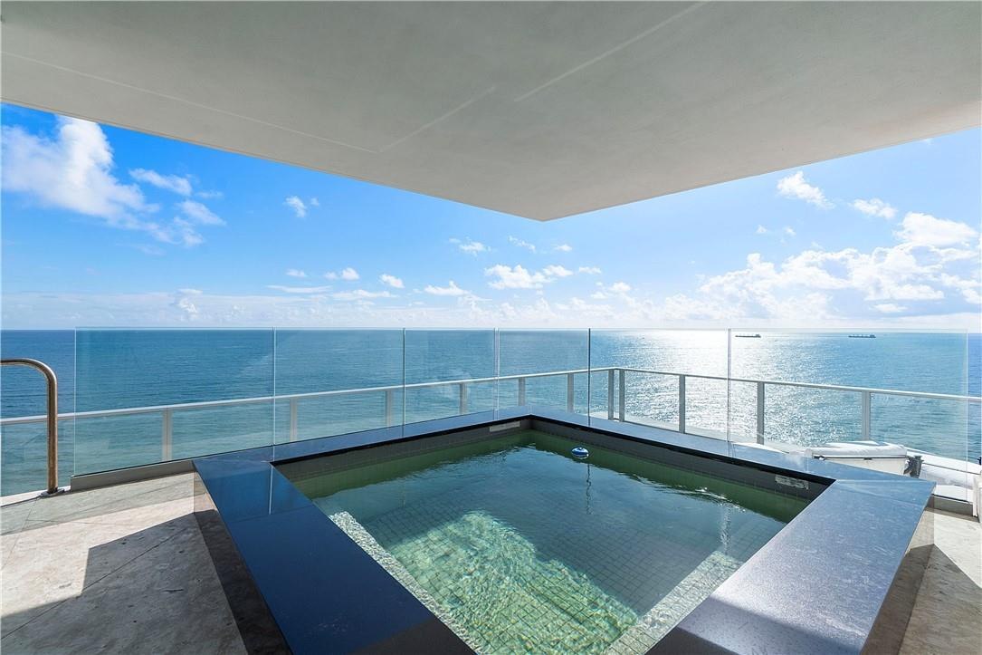 2200 N Ocean Boulevard N1701/N1801