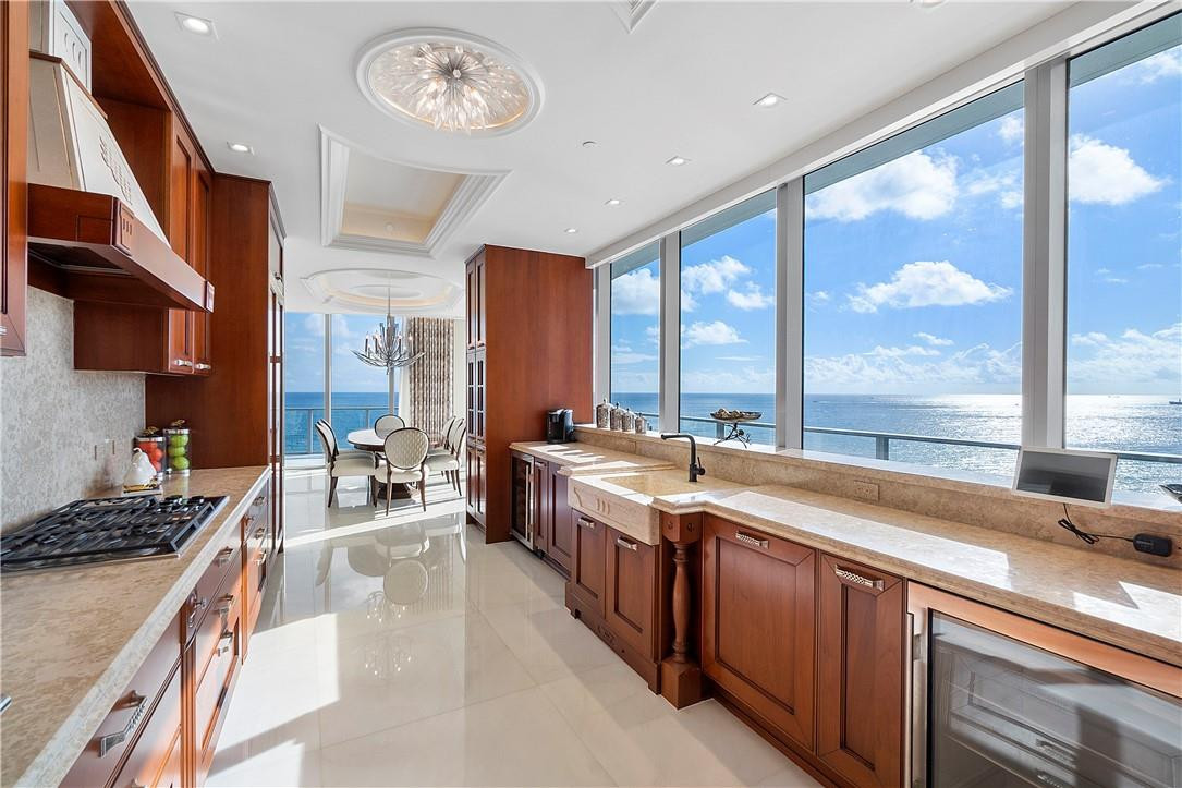 2200 N Ocean Boulevard N1701/N1801