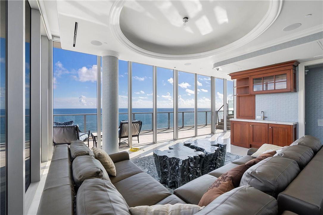 2200 N Ocean Boulevard N1701/N1801