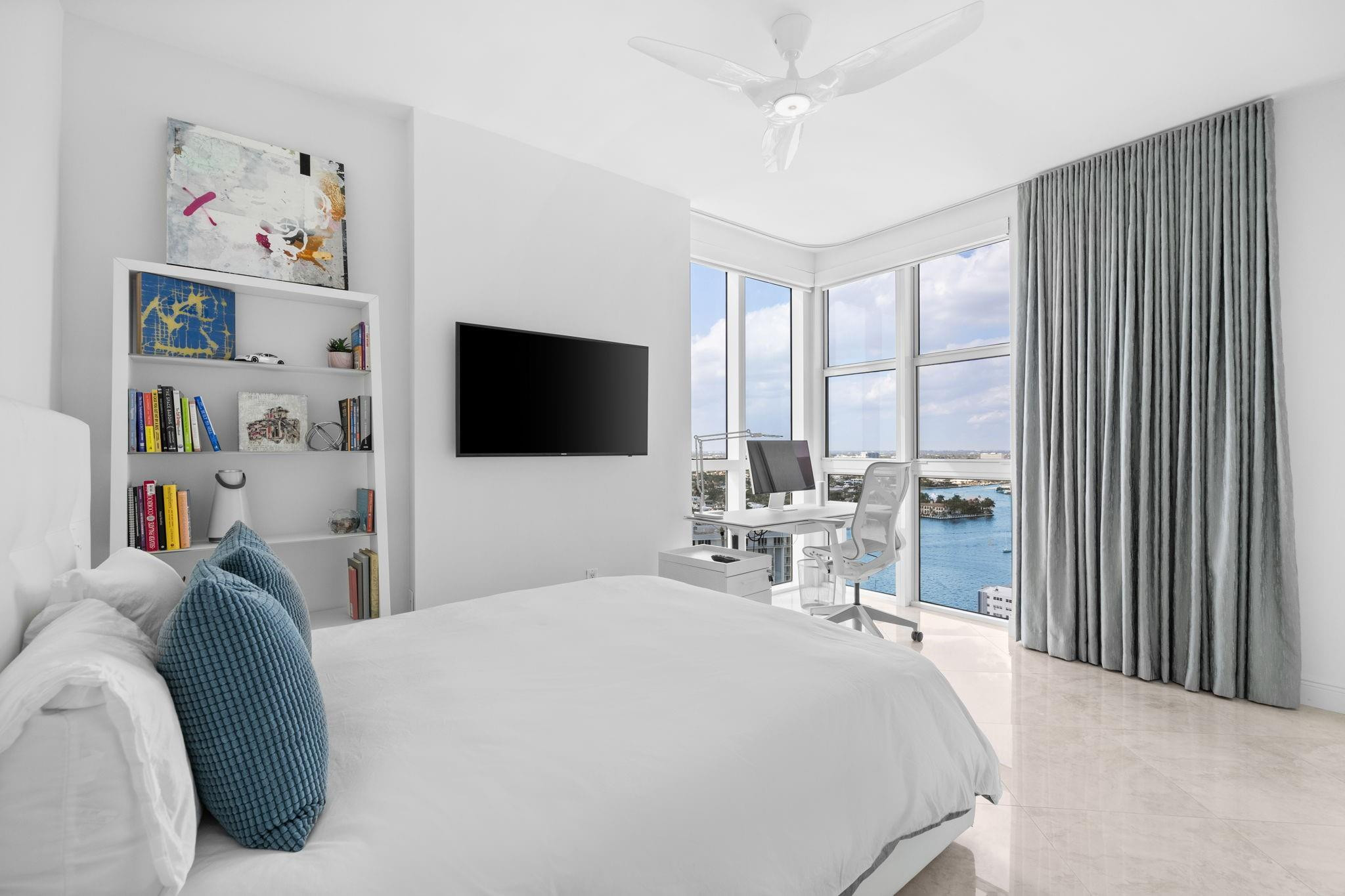 101 S Fort Lauderdale Beach Boulevard Unit: 2407