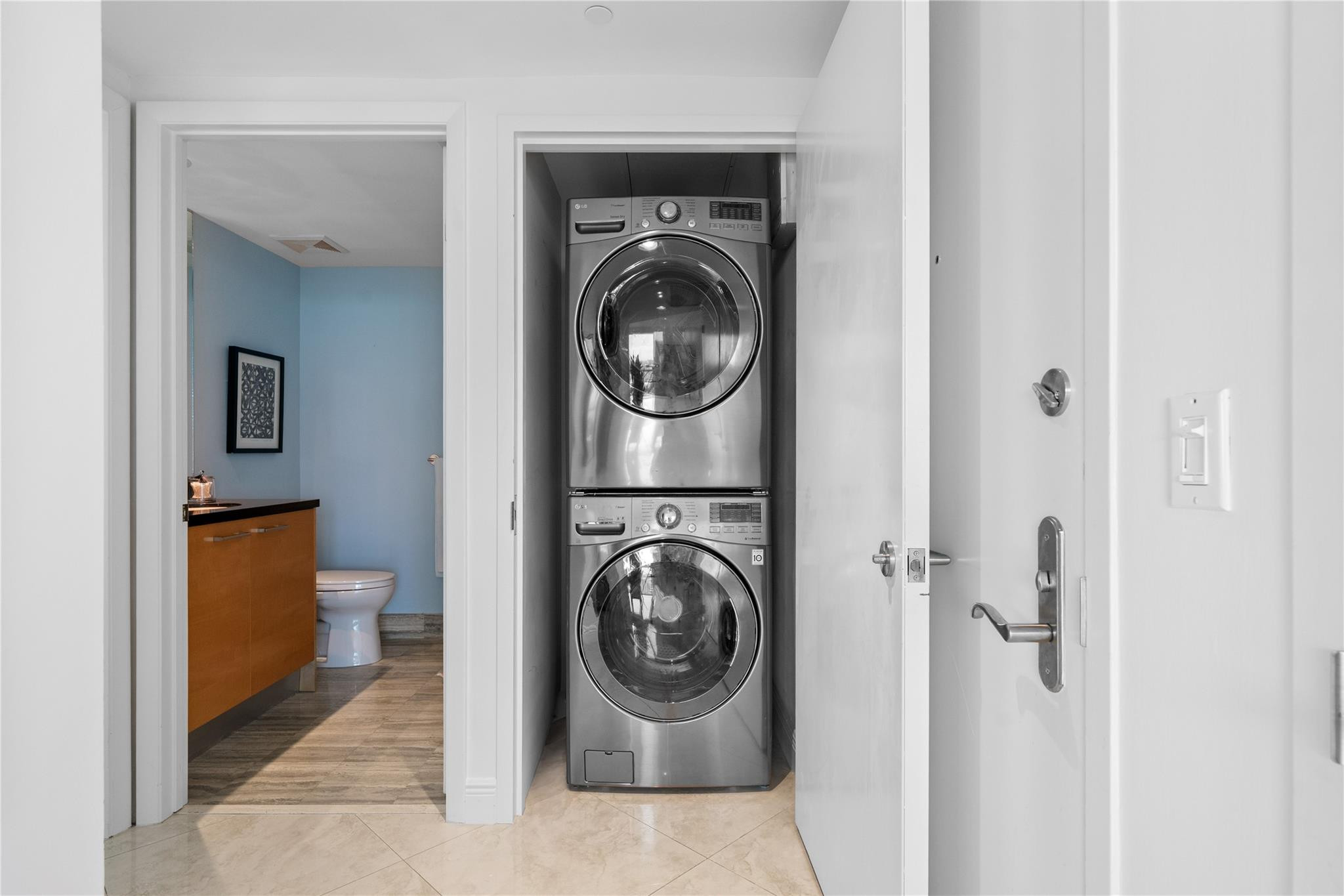 101 S Fort Lauderdale Beach Boulevard Unit: 2407