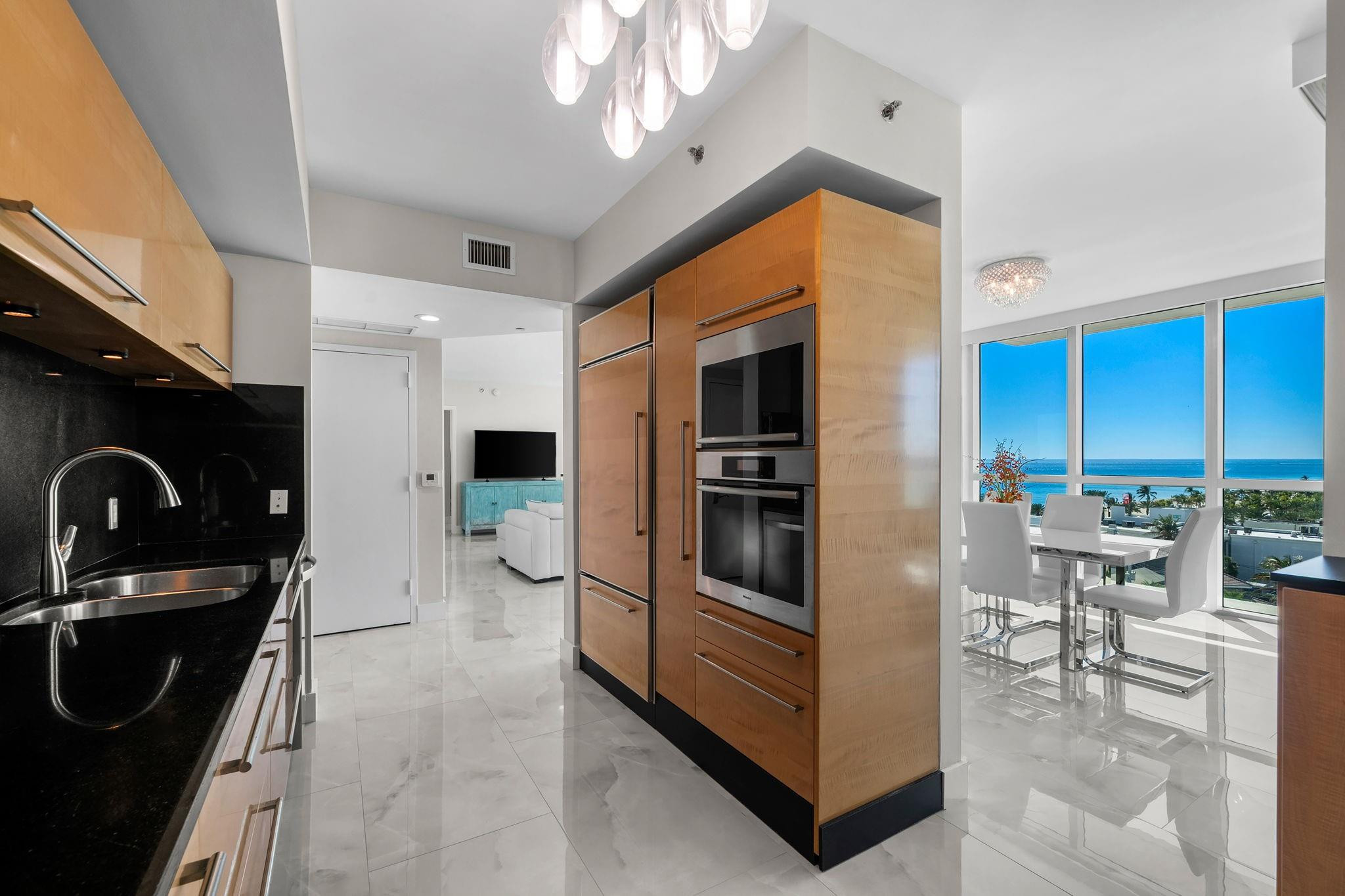 101 S Fort Lauderdale Beach Boulevard Unit: 907