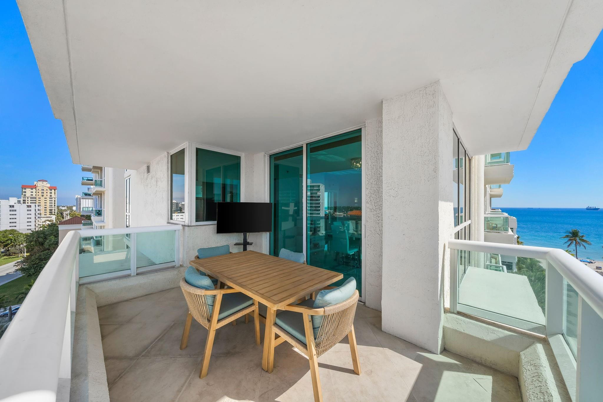 101 S Fort Lauderdale Beach Boulevard Unit: 907