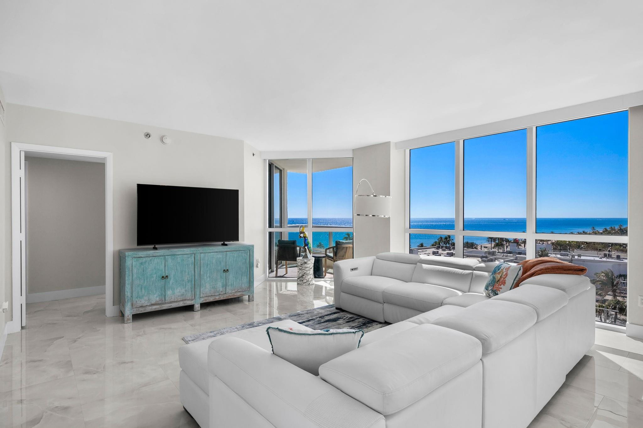 101 S Fort Lauderdale Beach Boulevard Unit: 907