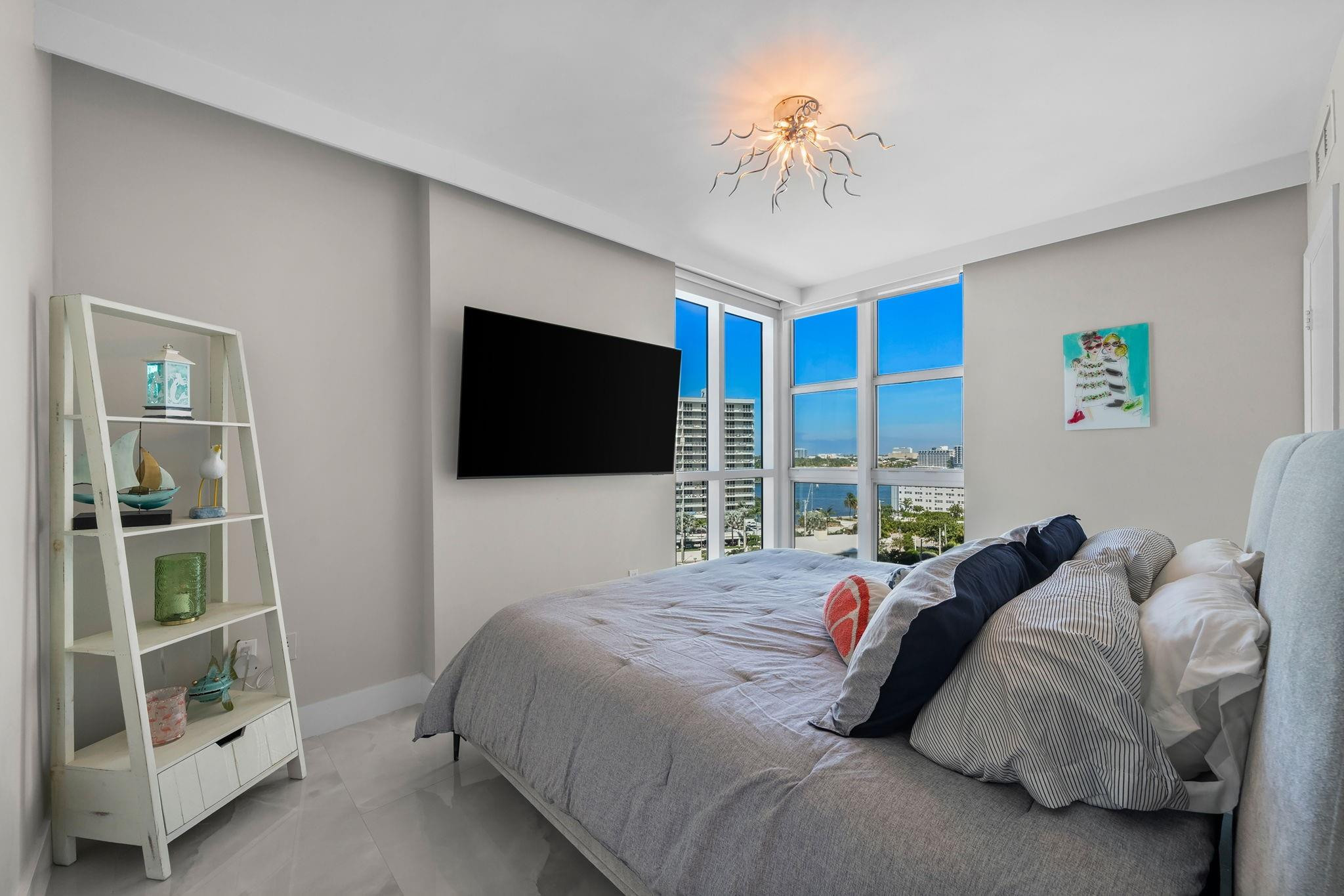 101 S Fort Lauderdale Beach Boulevard Unit: 907