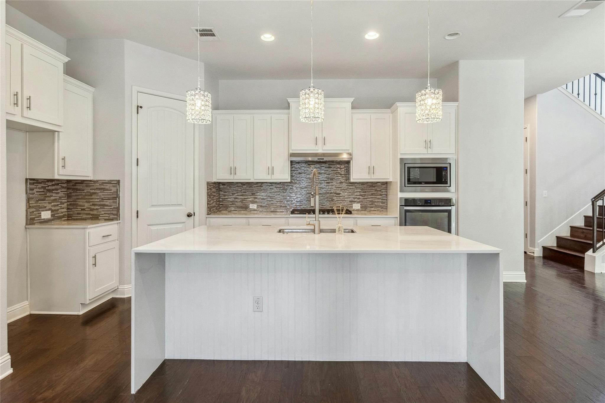 11813 Quintana CV