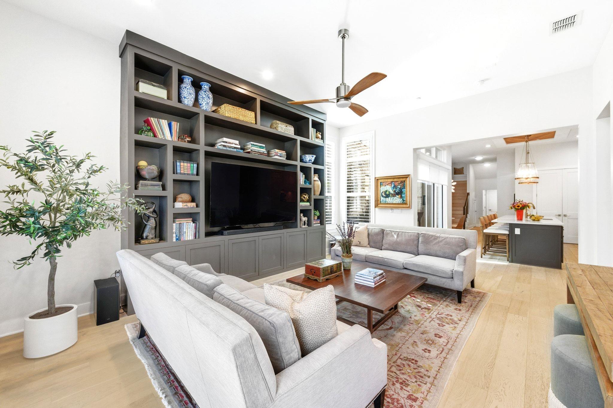 4209 Elevator DR