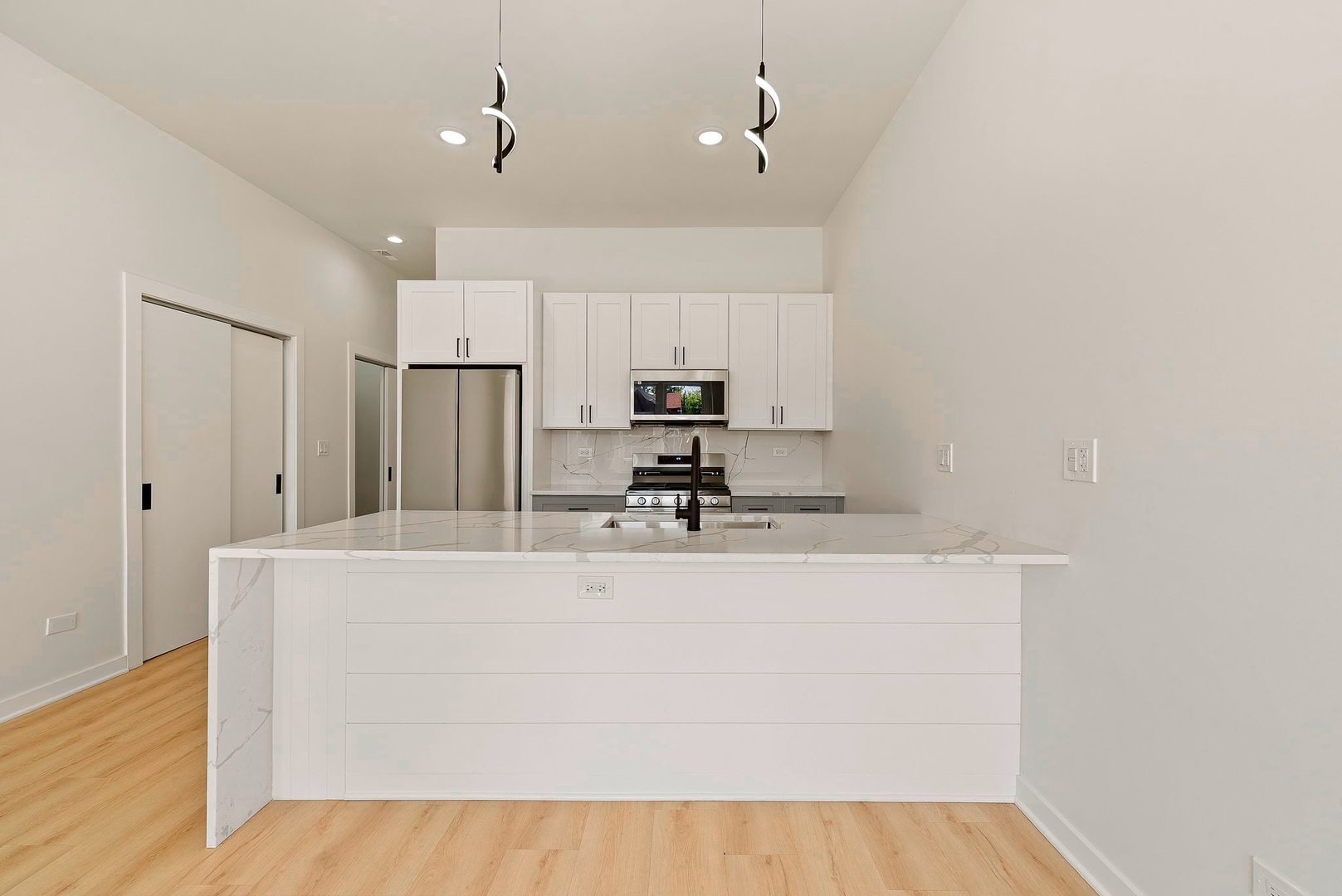 530 N Lawndale Avenue