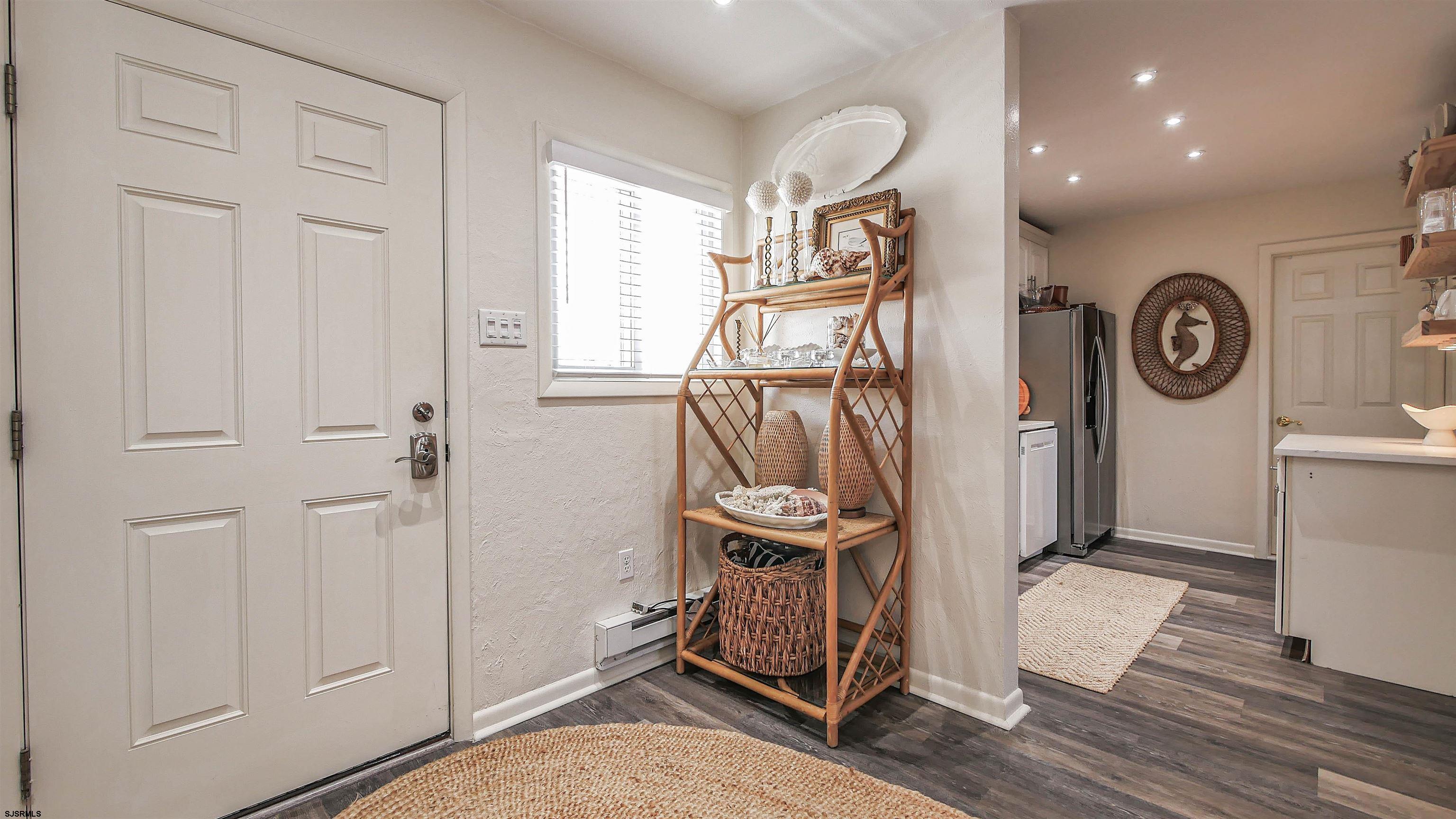 2137 Asbury Ave Unit: 17