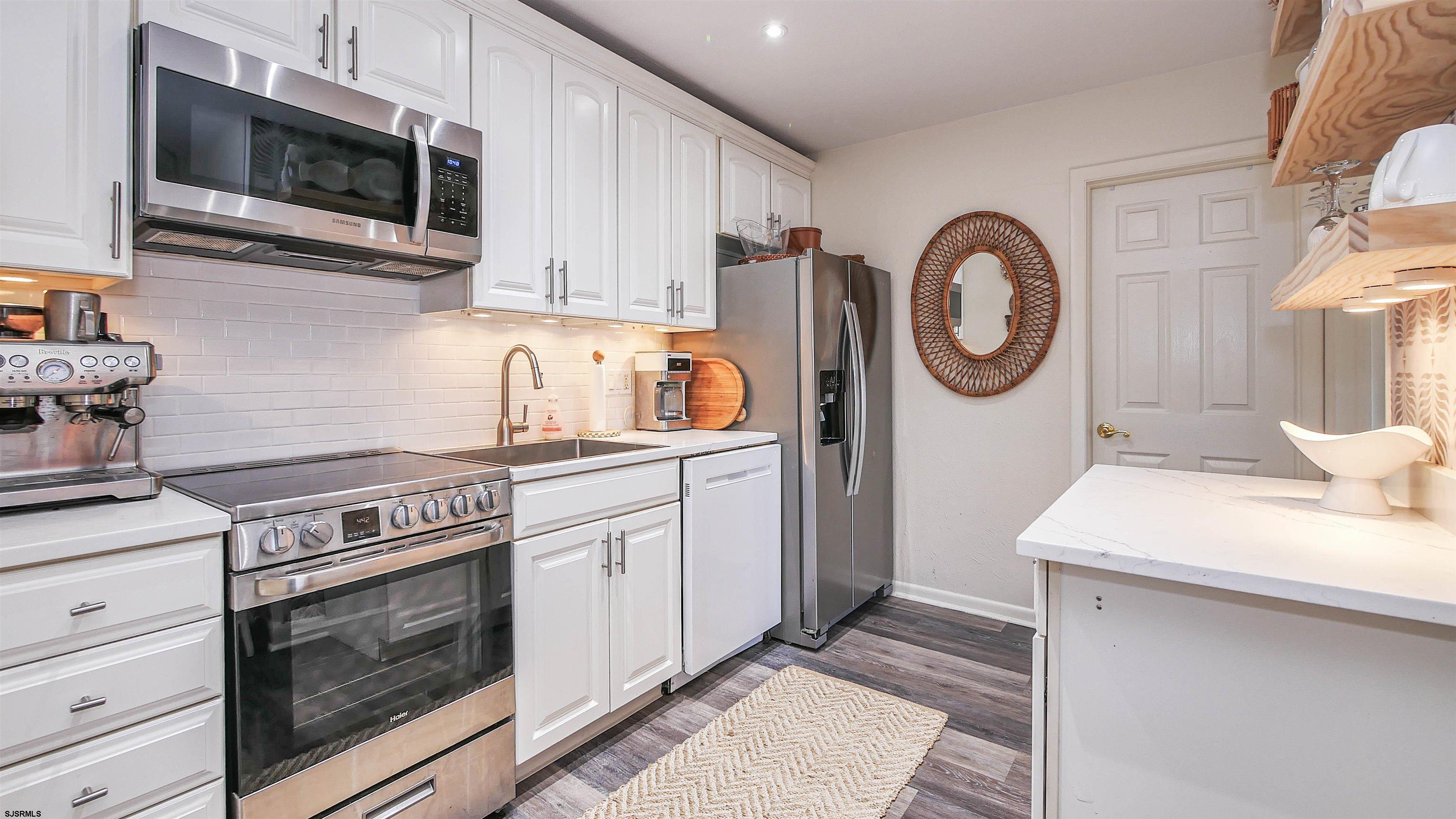 2137 Asbury Ave Unit: 17