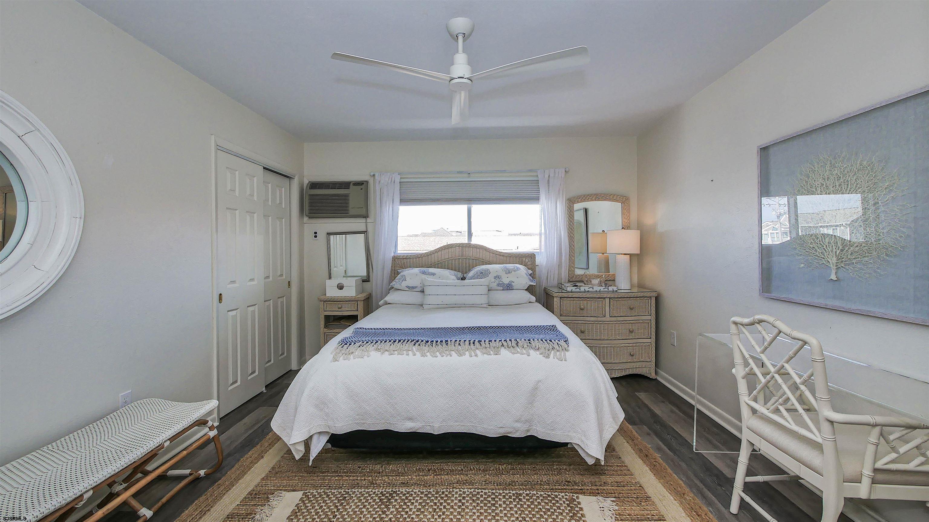 2137 Asbury Ave Unit: 17