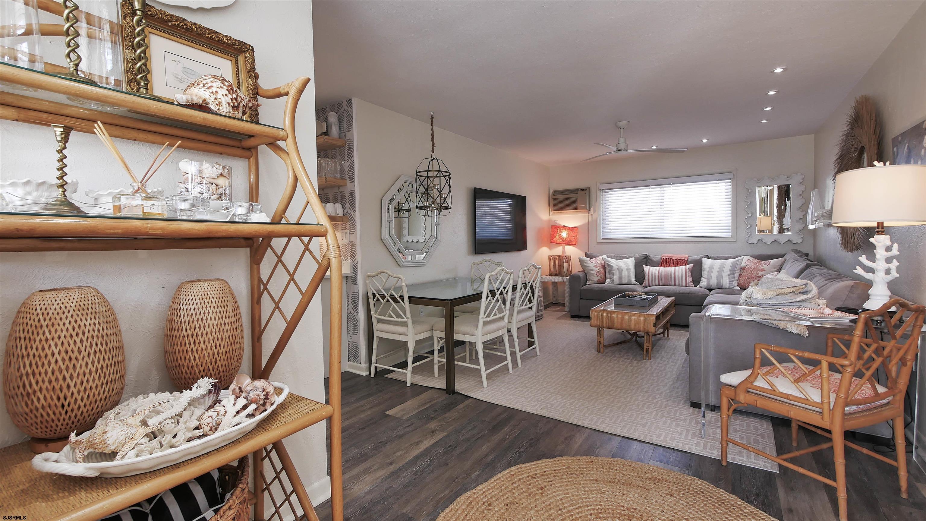 2137 Asbury Ave Unit: 17