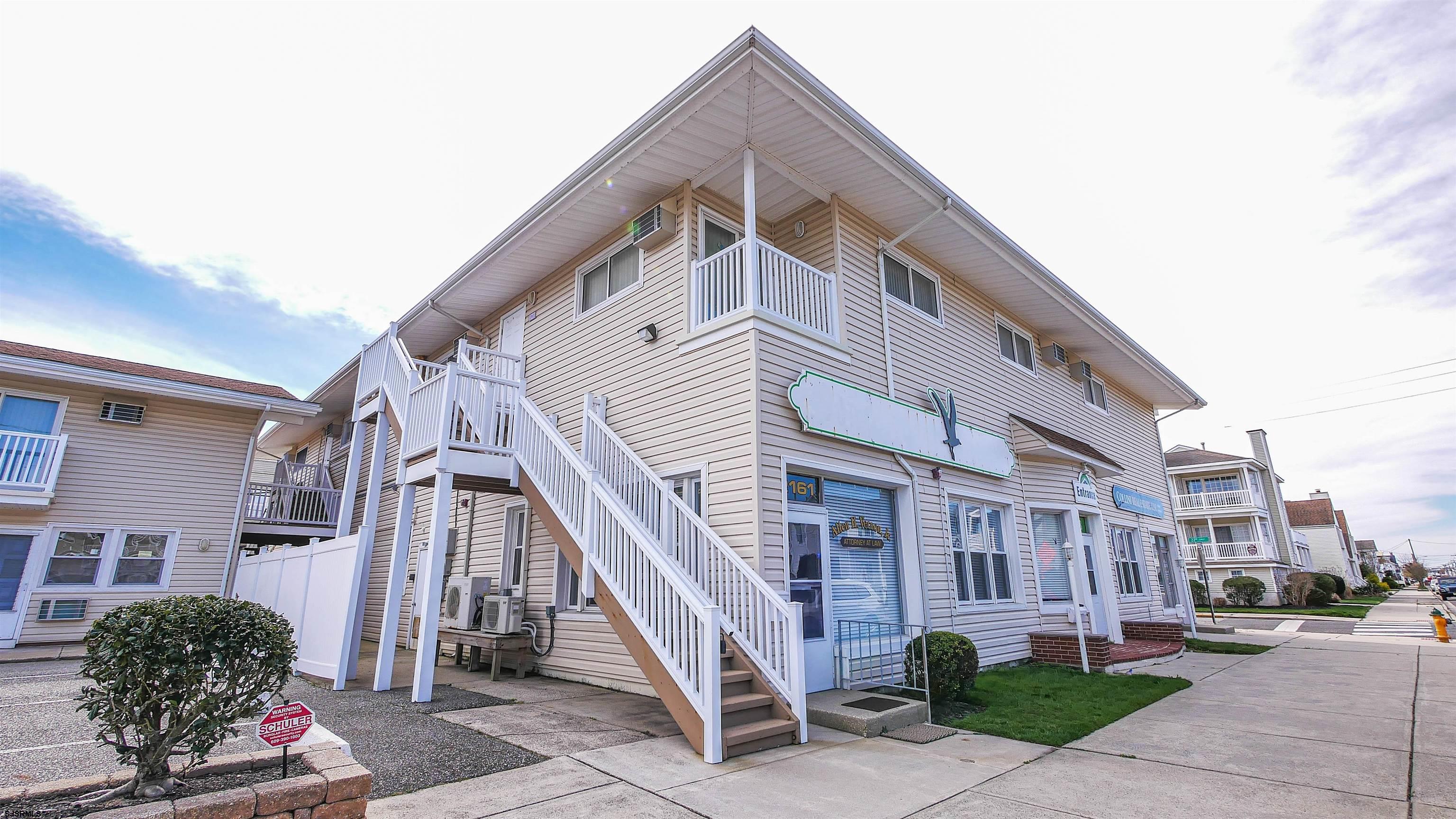 2137 Asbury Ave Unit: 17