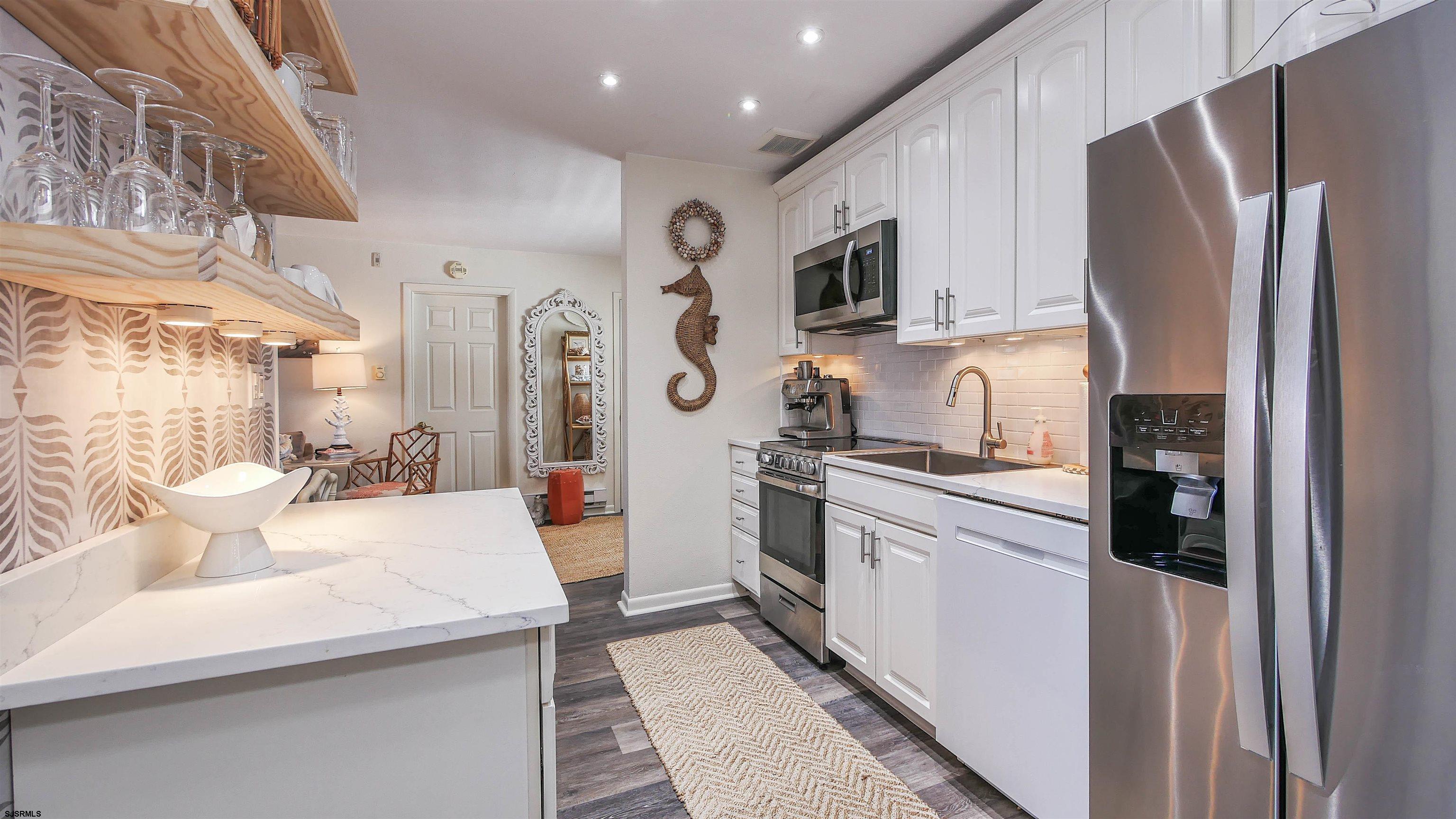 2137 Asbury Ave Unit: 17