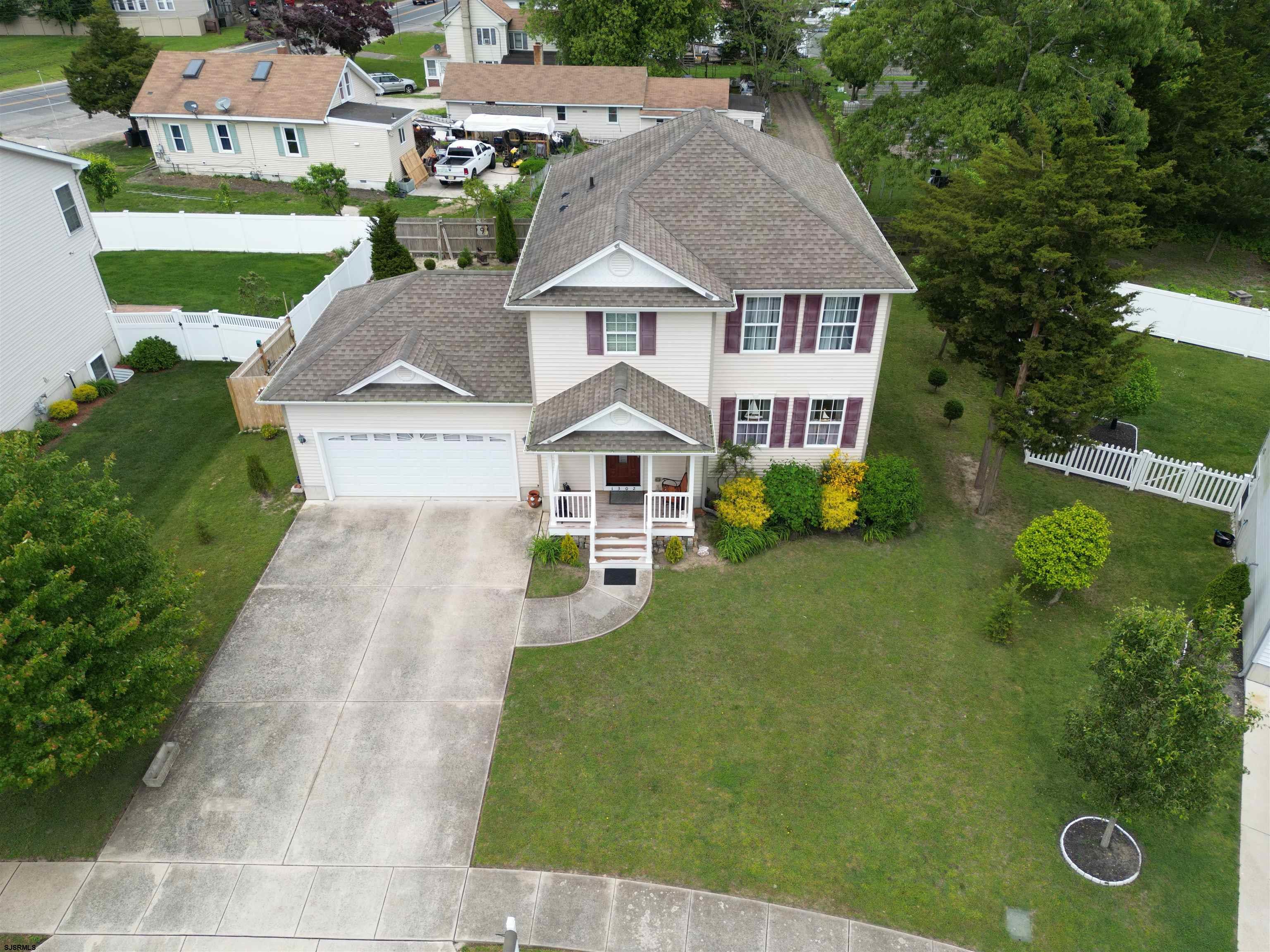 1302 Roberts Ave Ave