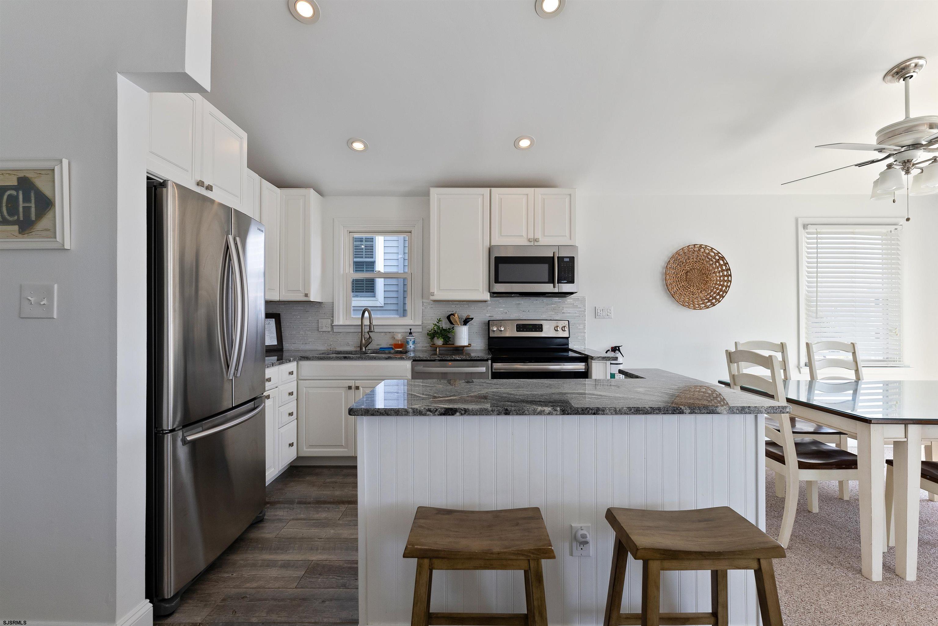 5018 Asbury Ave Ave Unit: 2
