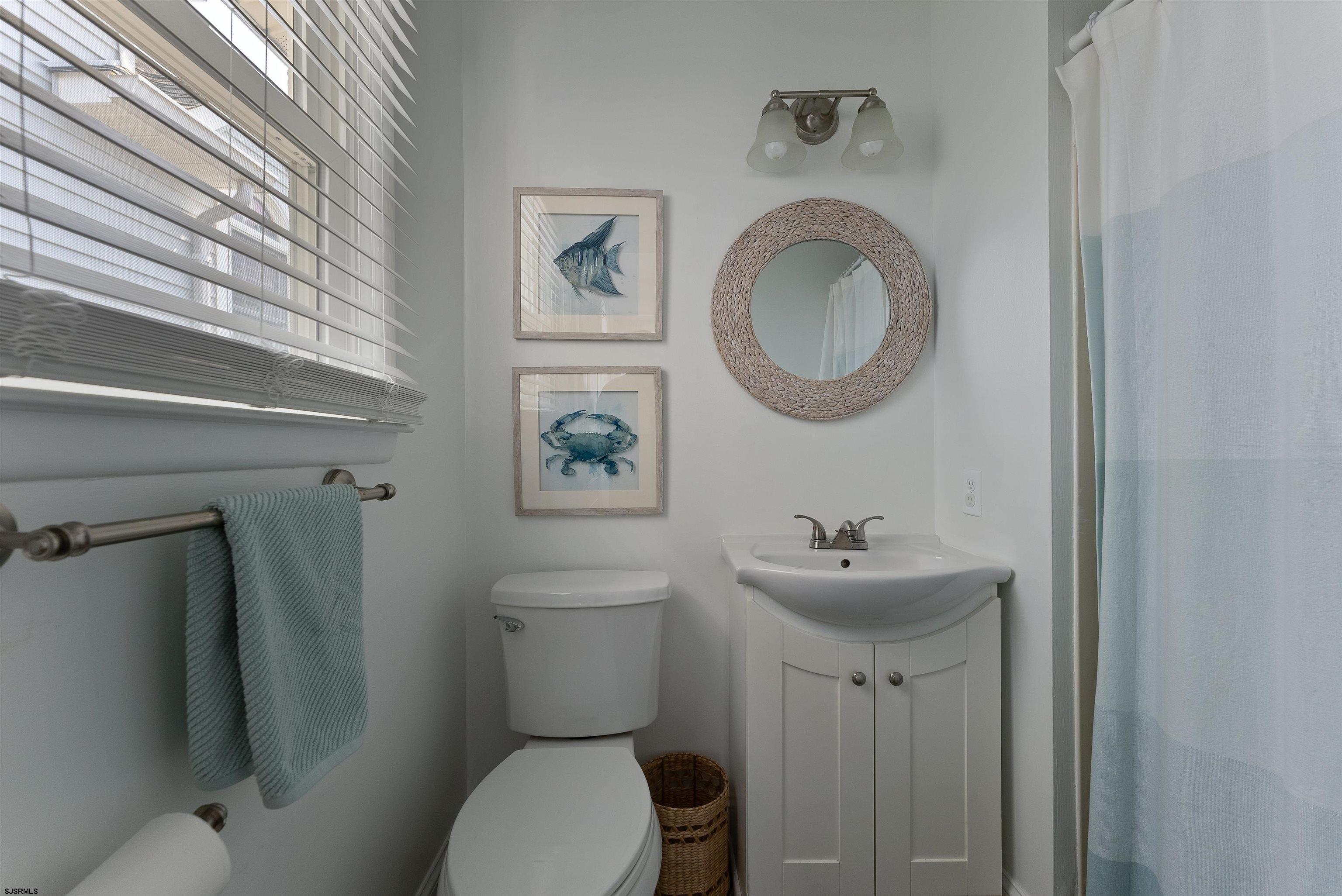 5018 Asbury Ave Ave Unit: 2