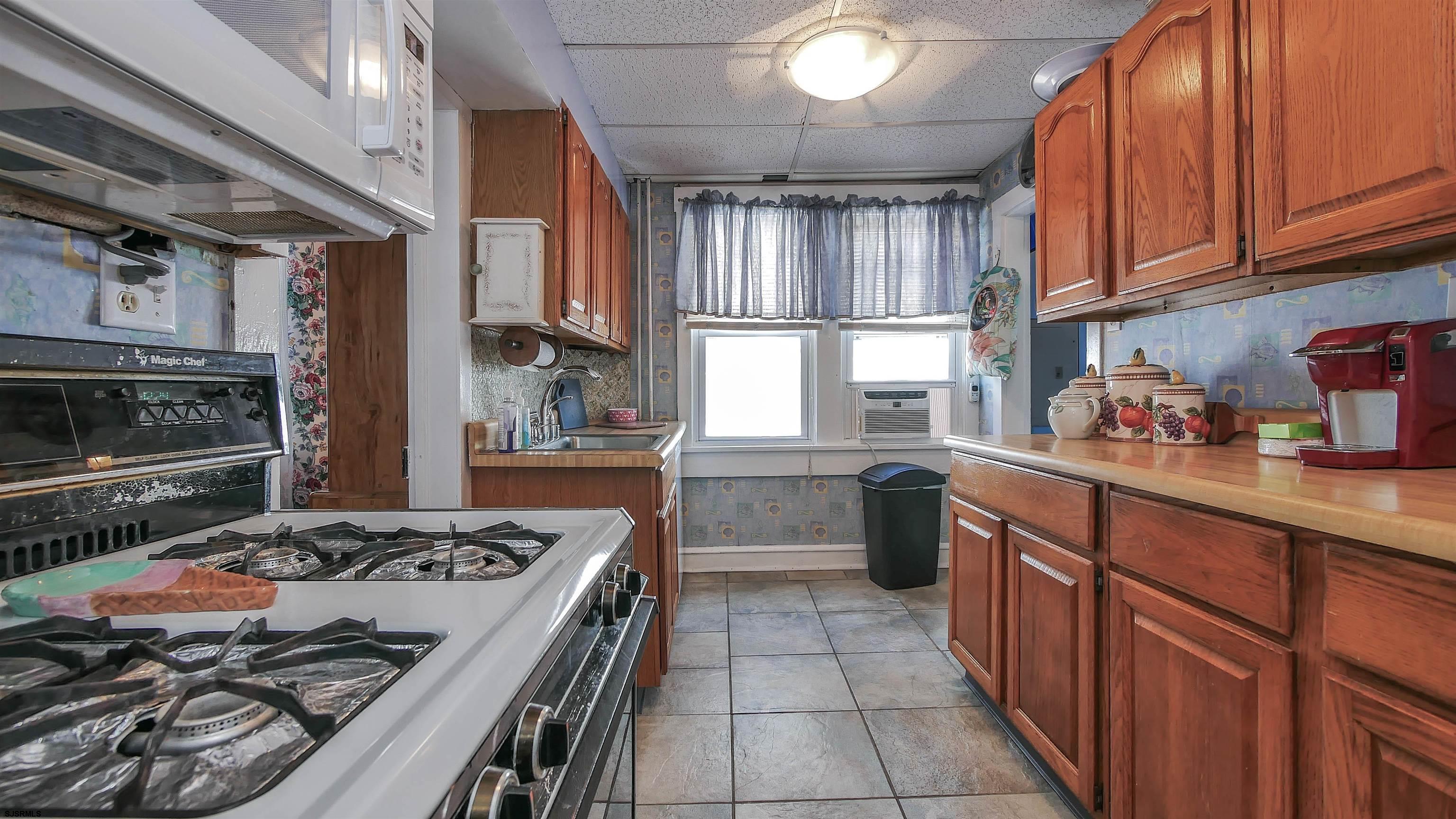 709 E 4th Street