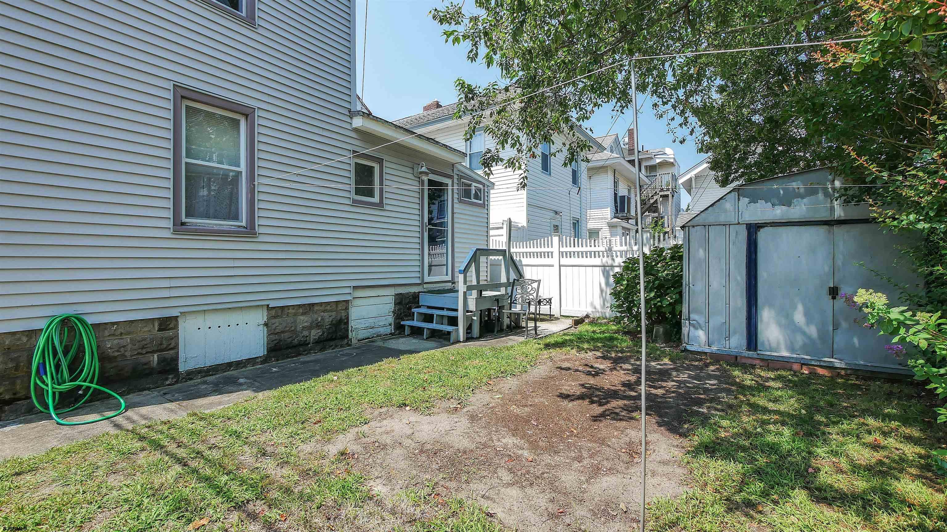 709 E 4th Street