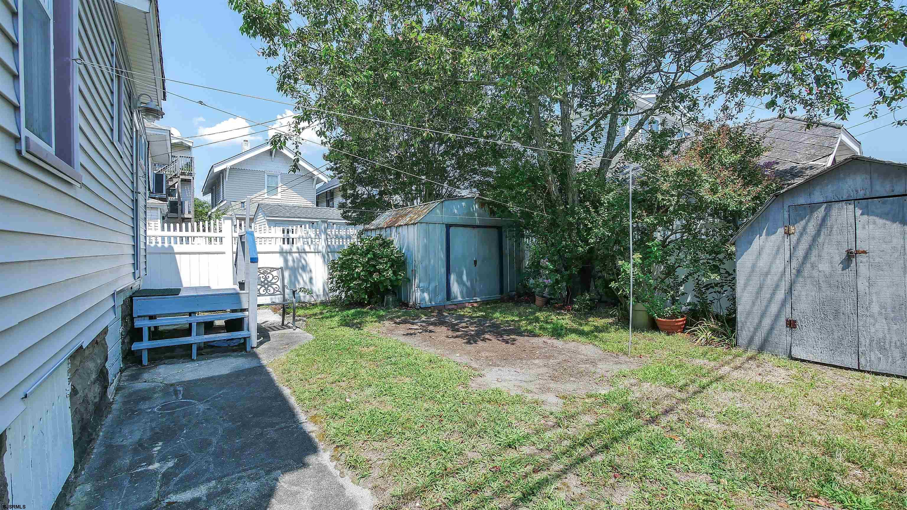 709 E 4th Street