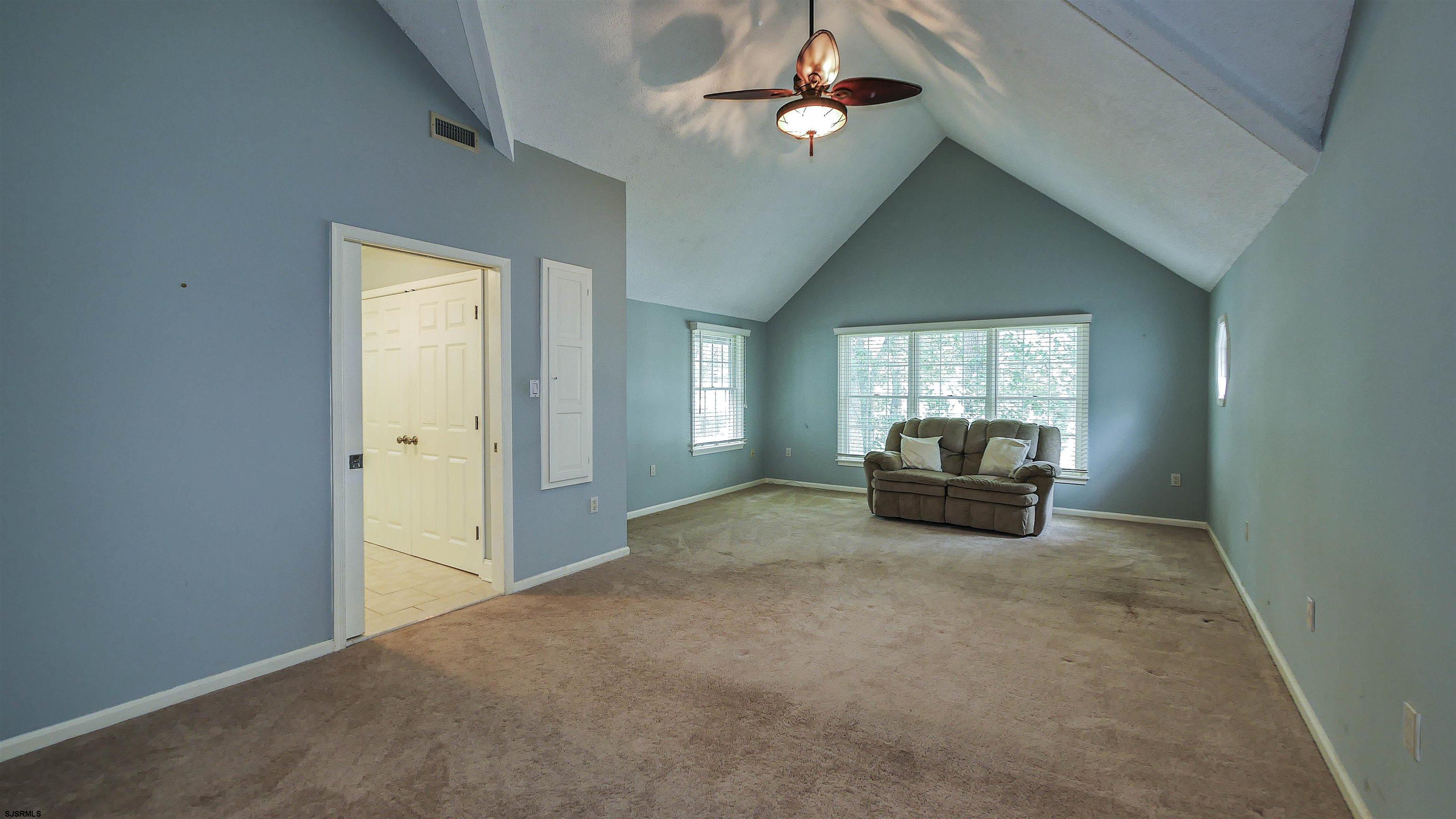 34 Jill Ave