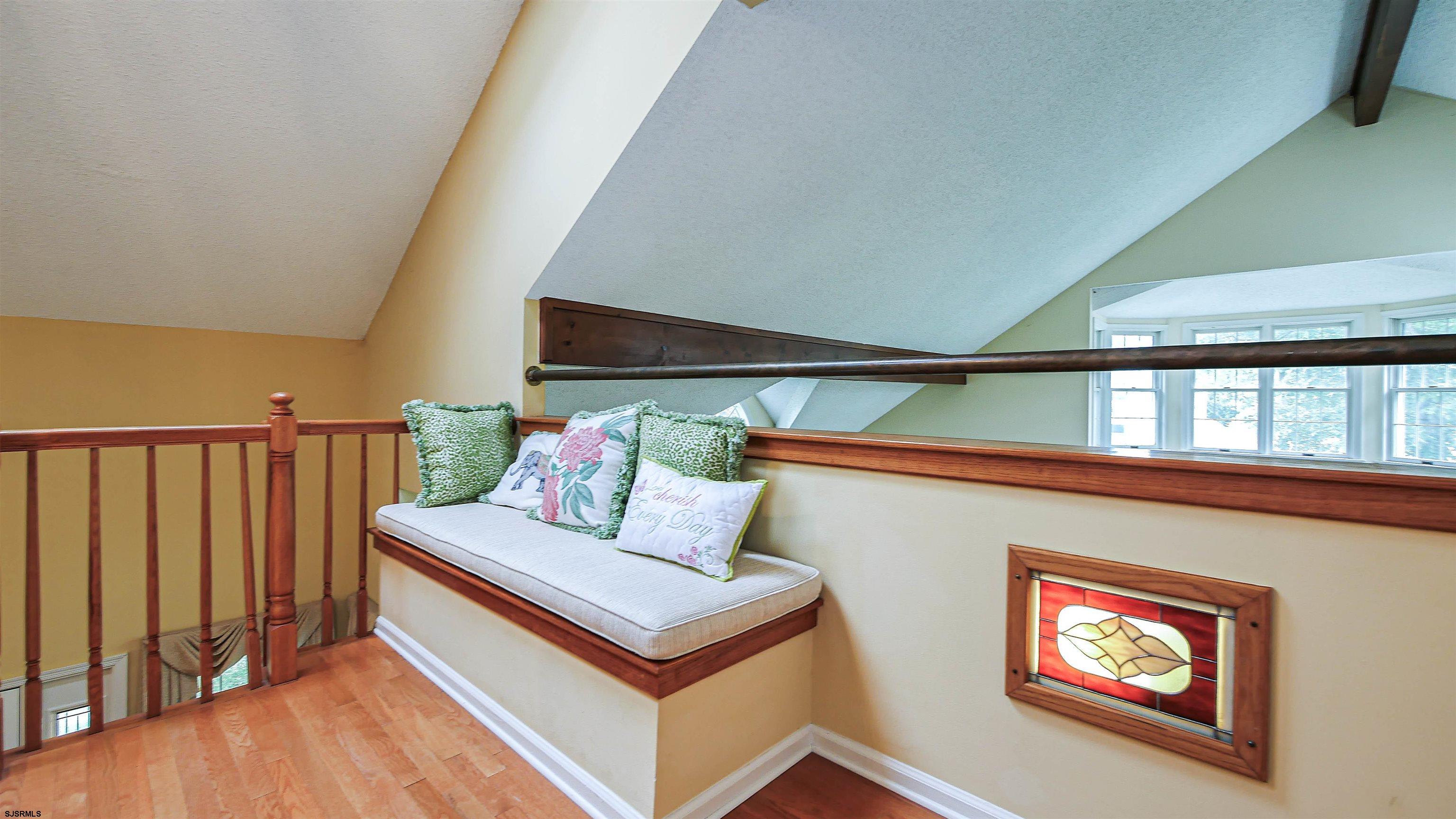 34 Jill Ave