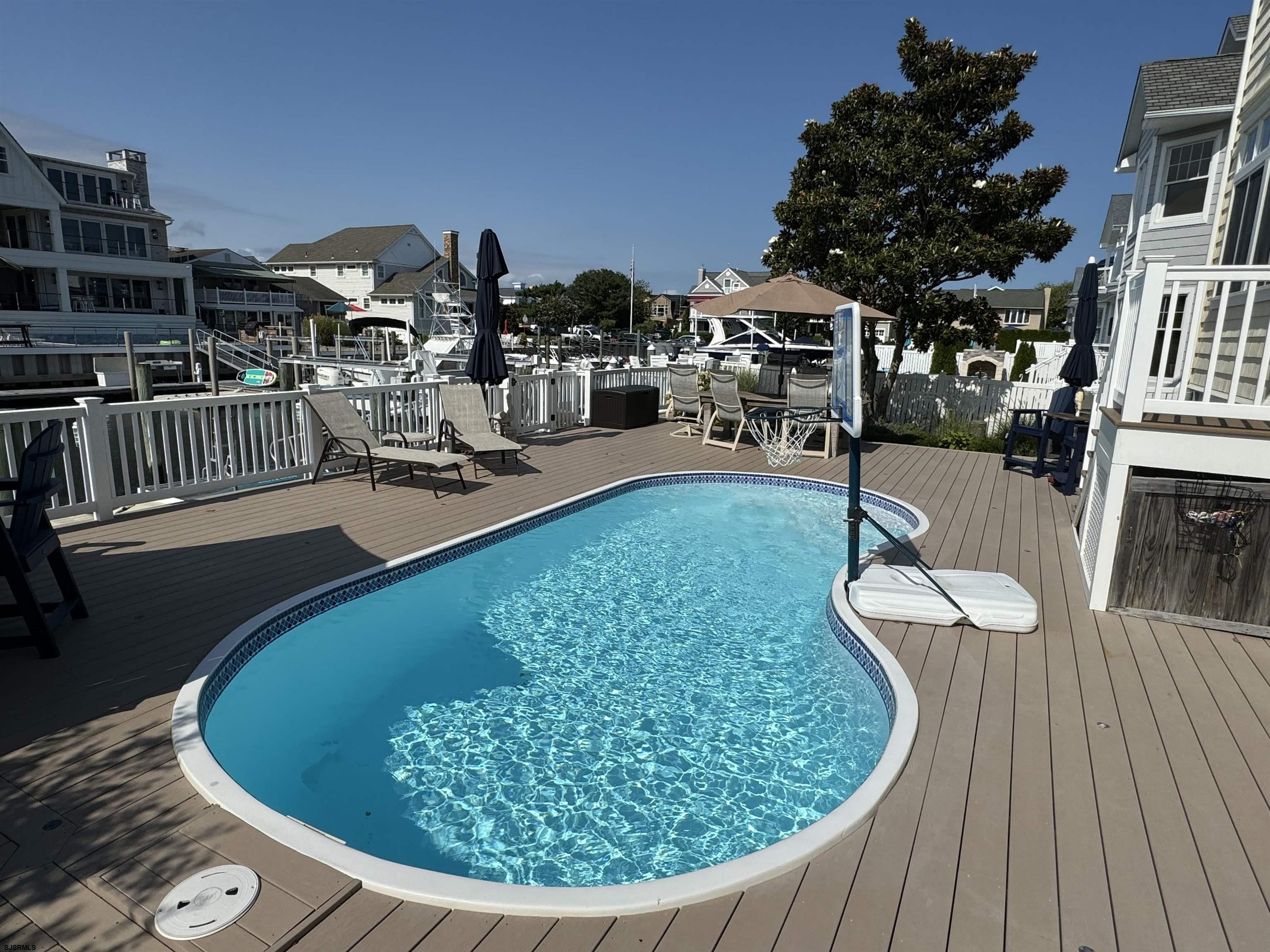 8 Tobago Ln