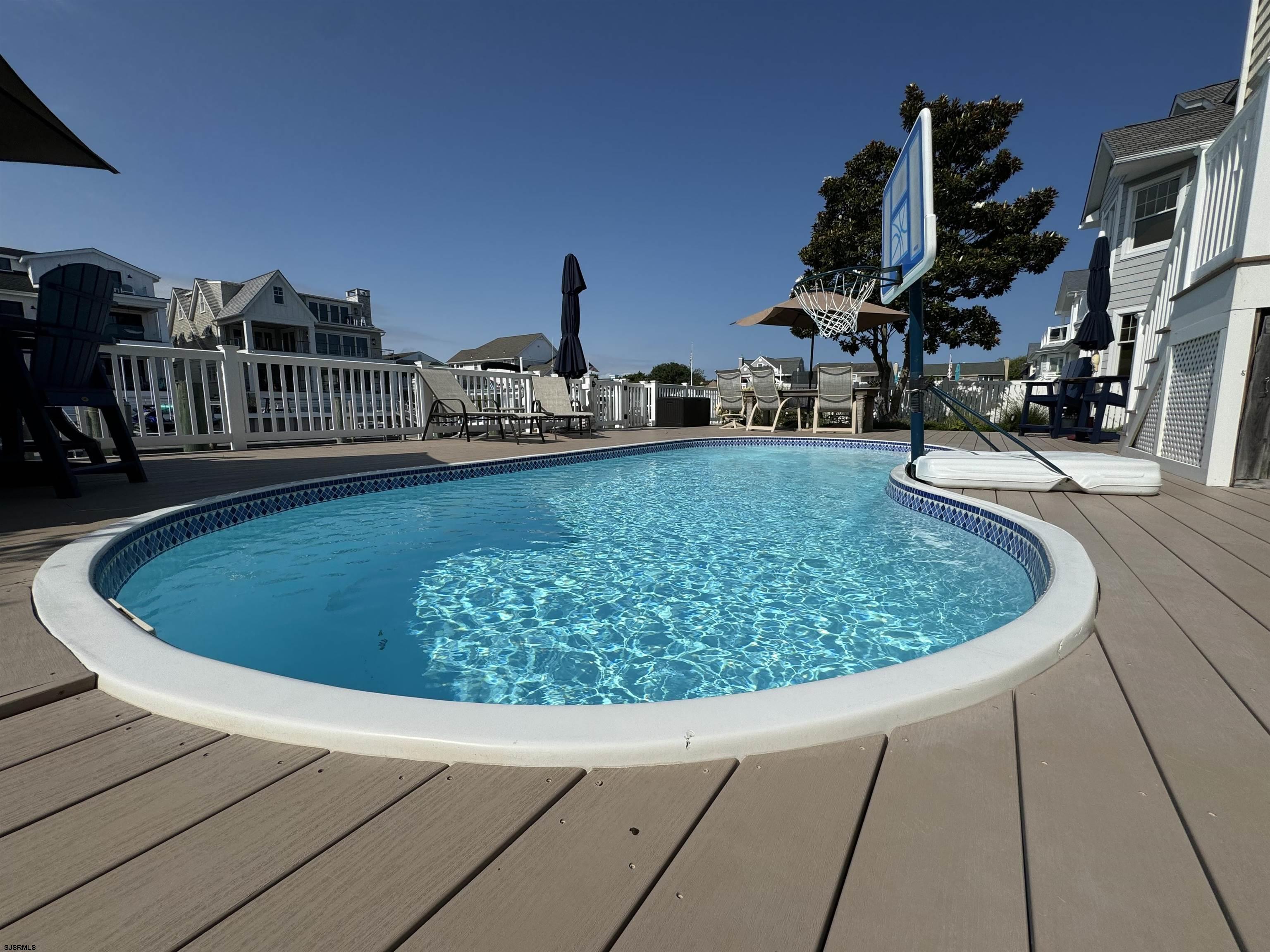 8 Tobago Ln