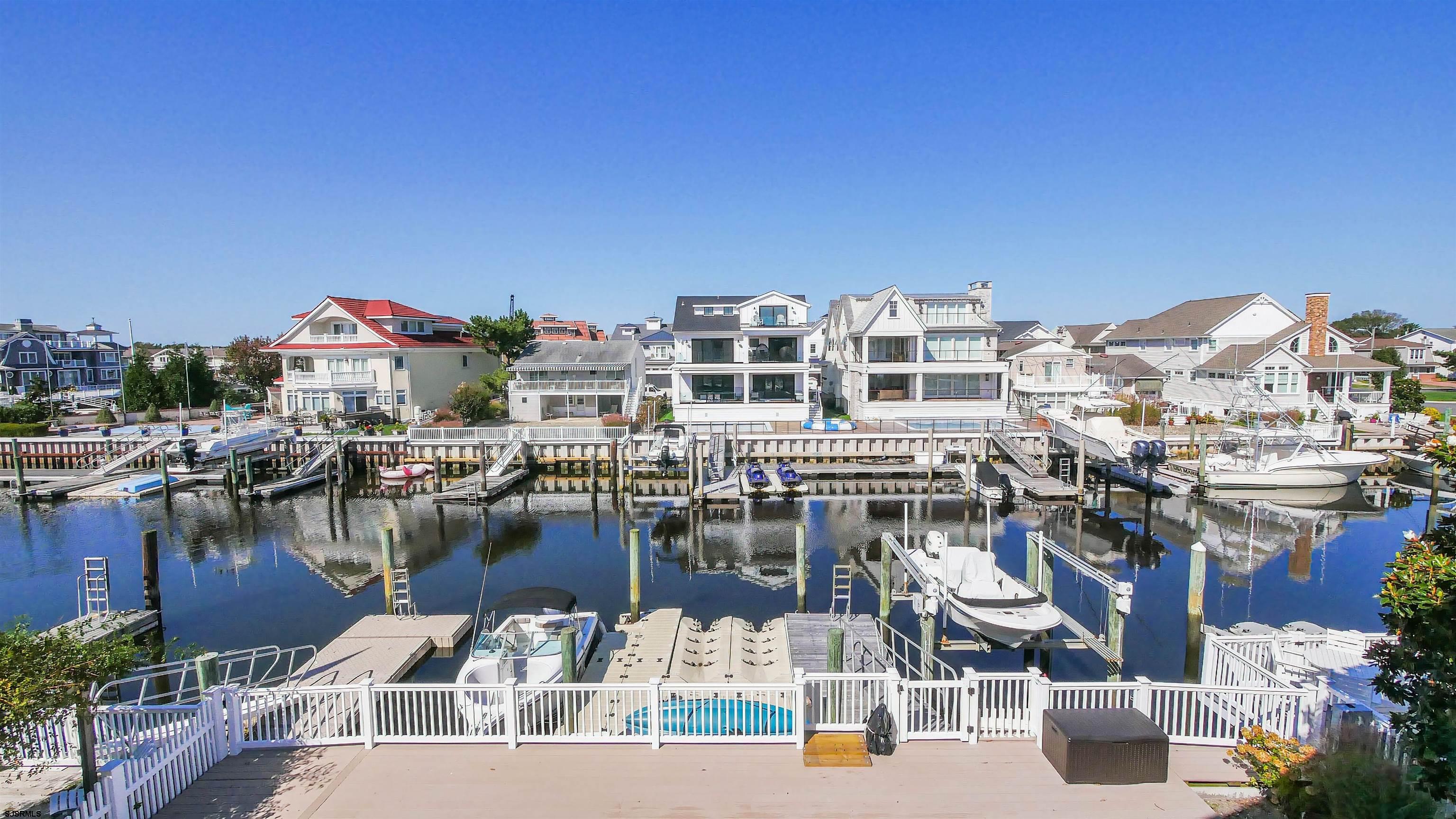 8 Tobago Ln
