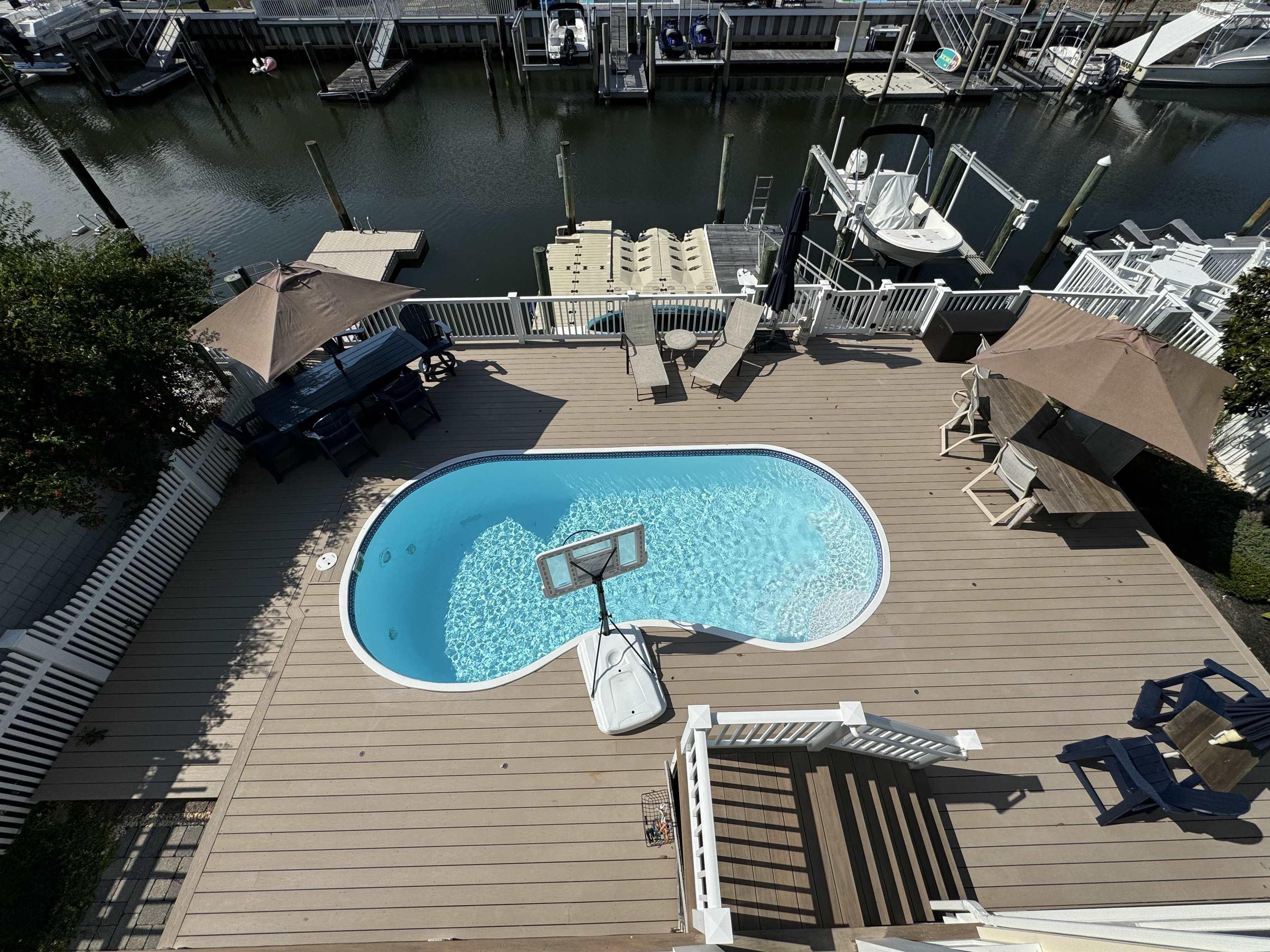 8 Tobago Ln