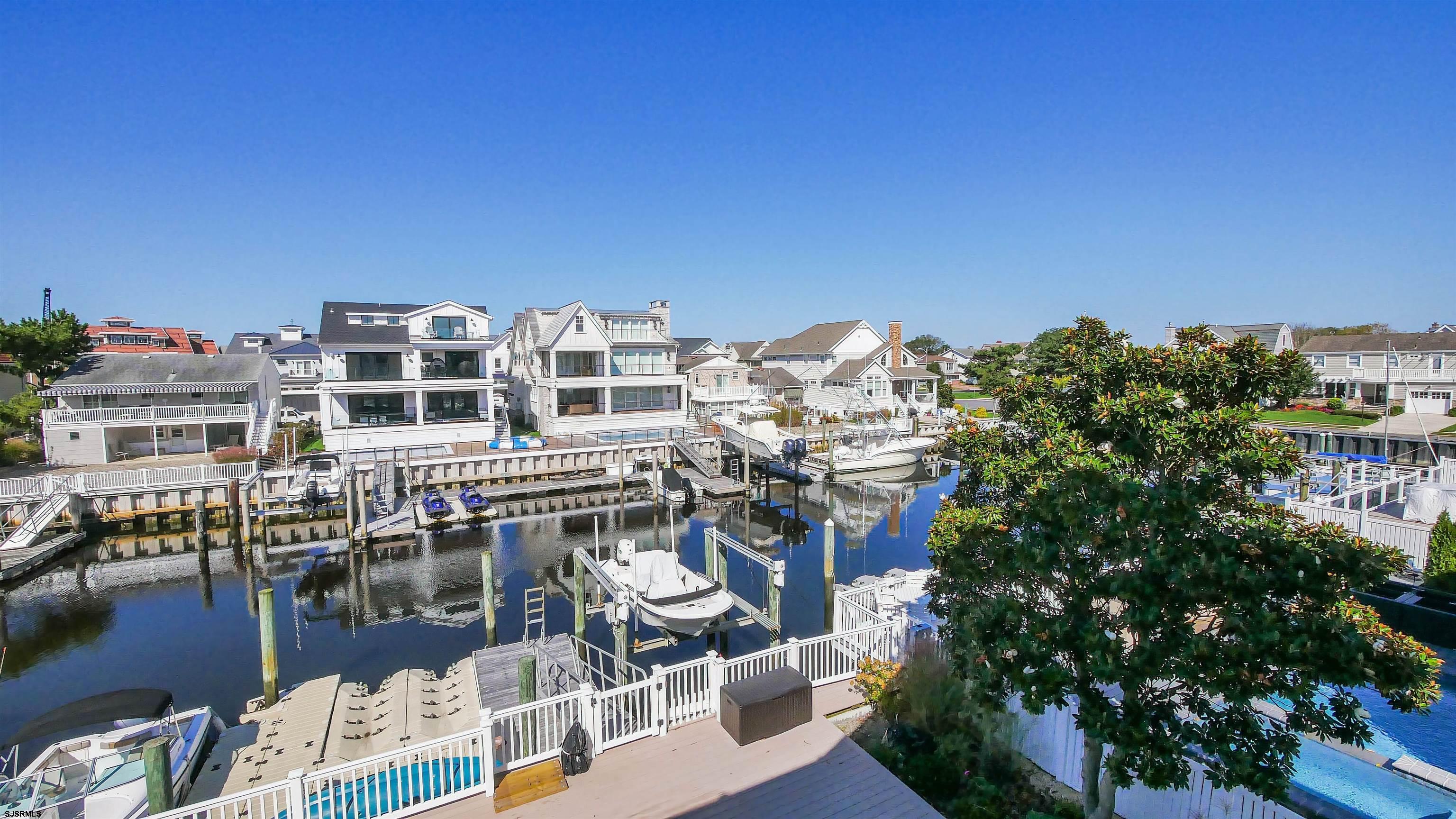 8 Tobago Ln