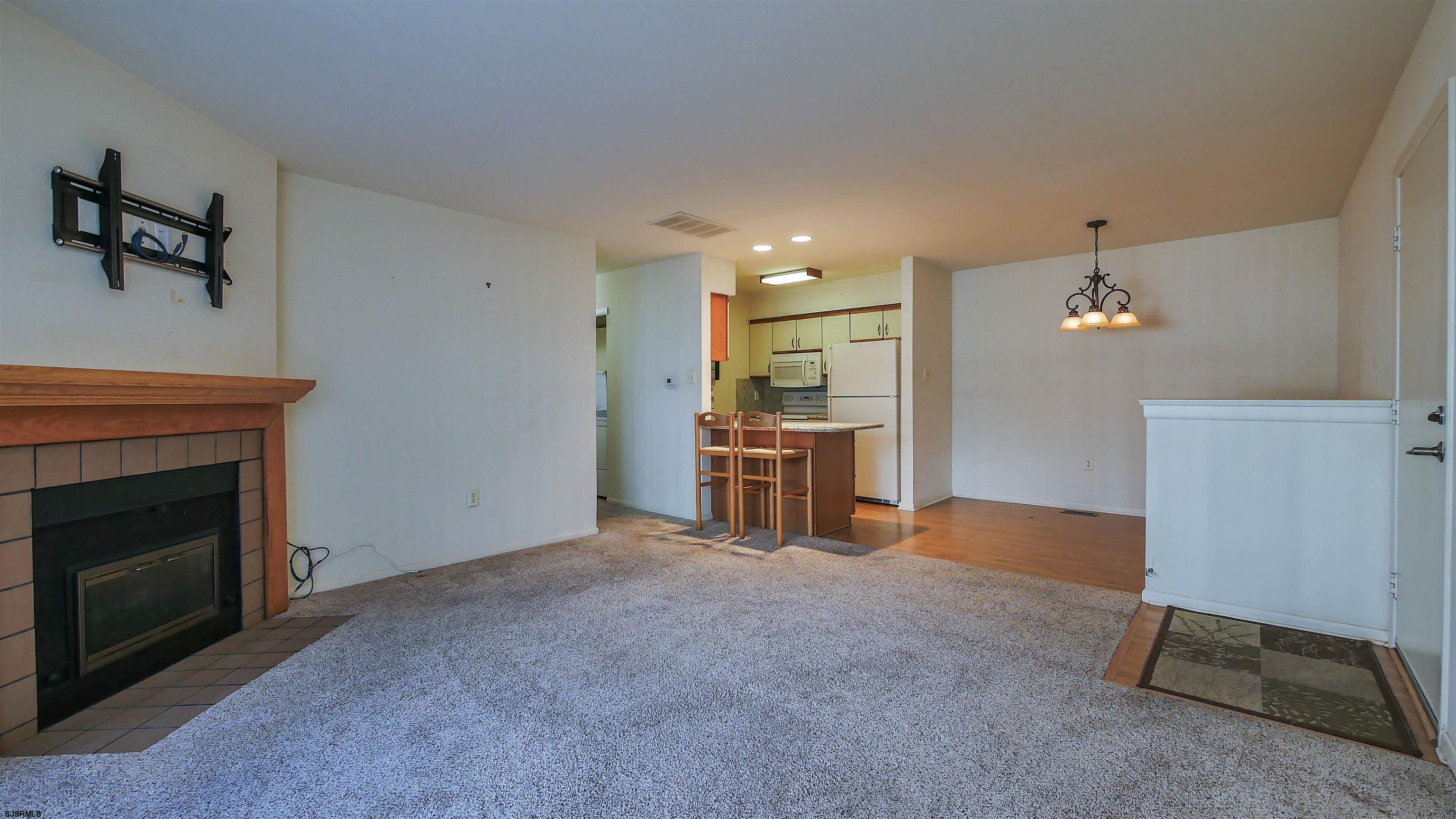 407 Harbour Cove Unit: 407