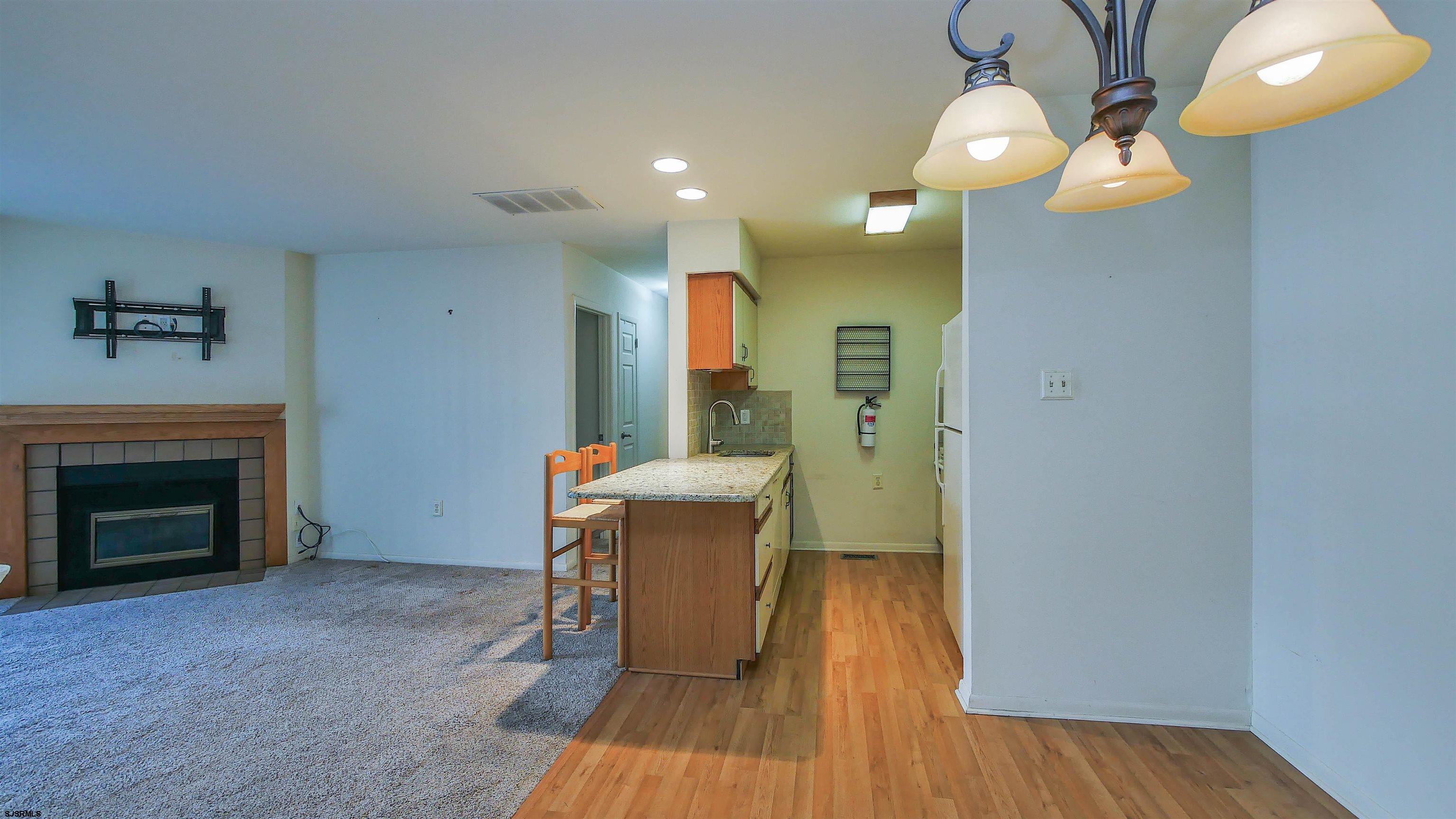 407 Harbour Cove Unit: 407