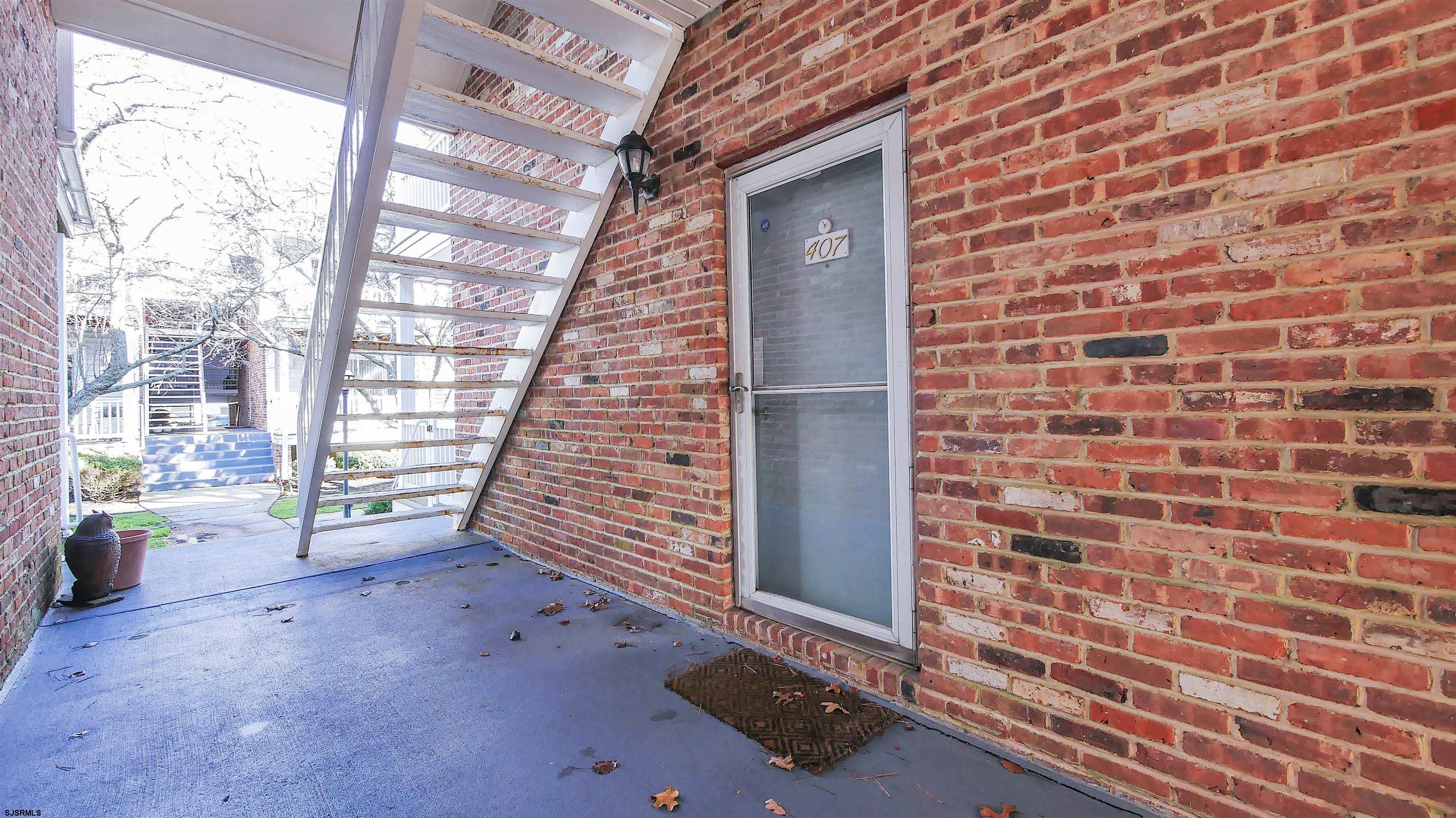 407 Harbour Cove Unit: 407