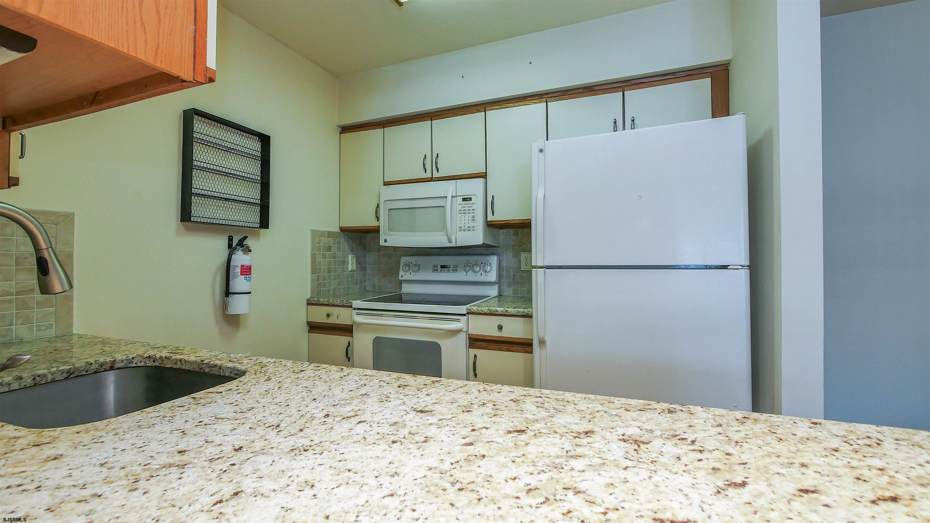 407 Harbour Cove Unit: 407