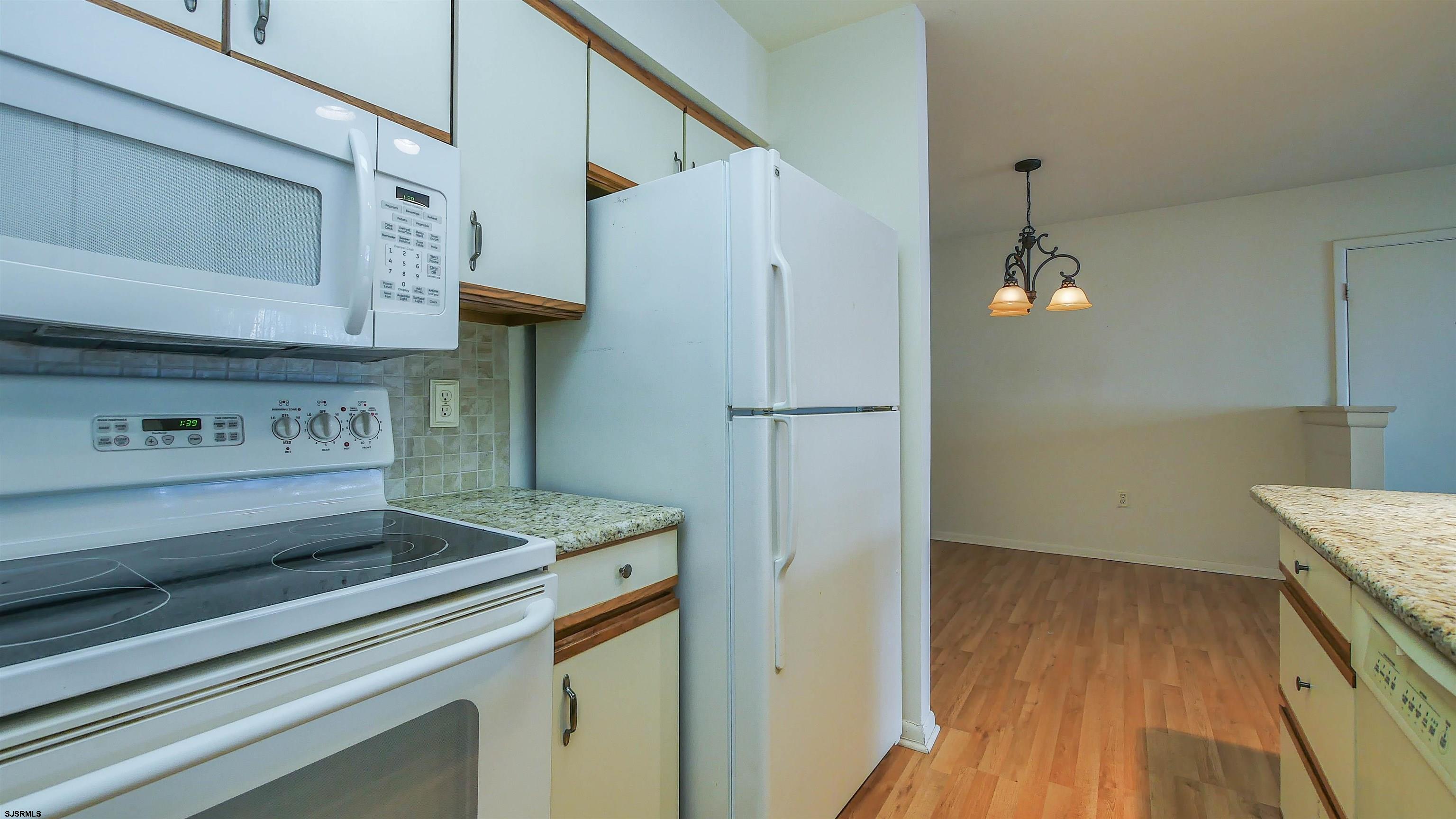 407 Harbour Cove Unit: 407
